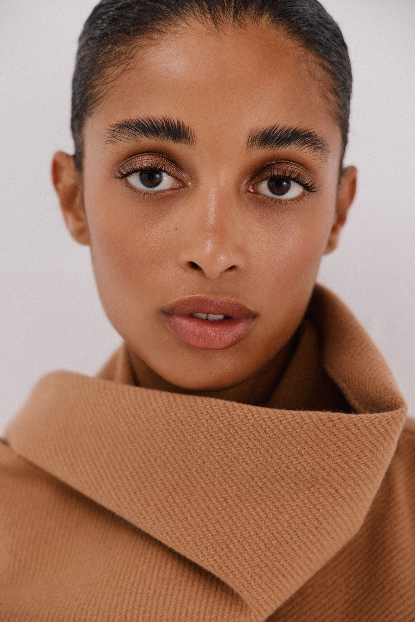 Cortefiel Camel cape with scarf Beige