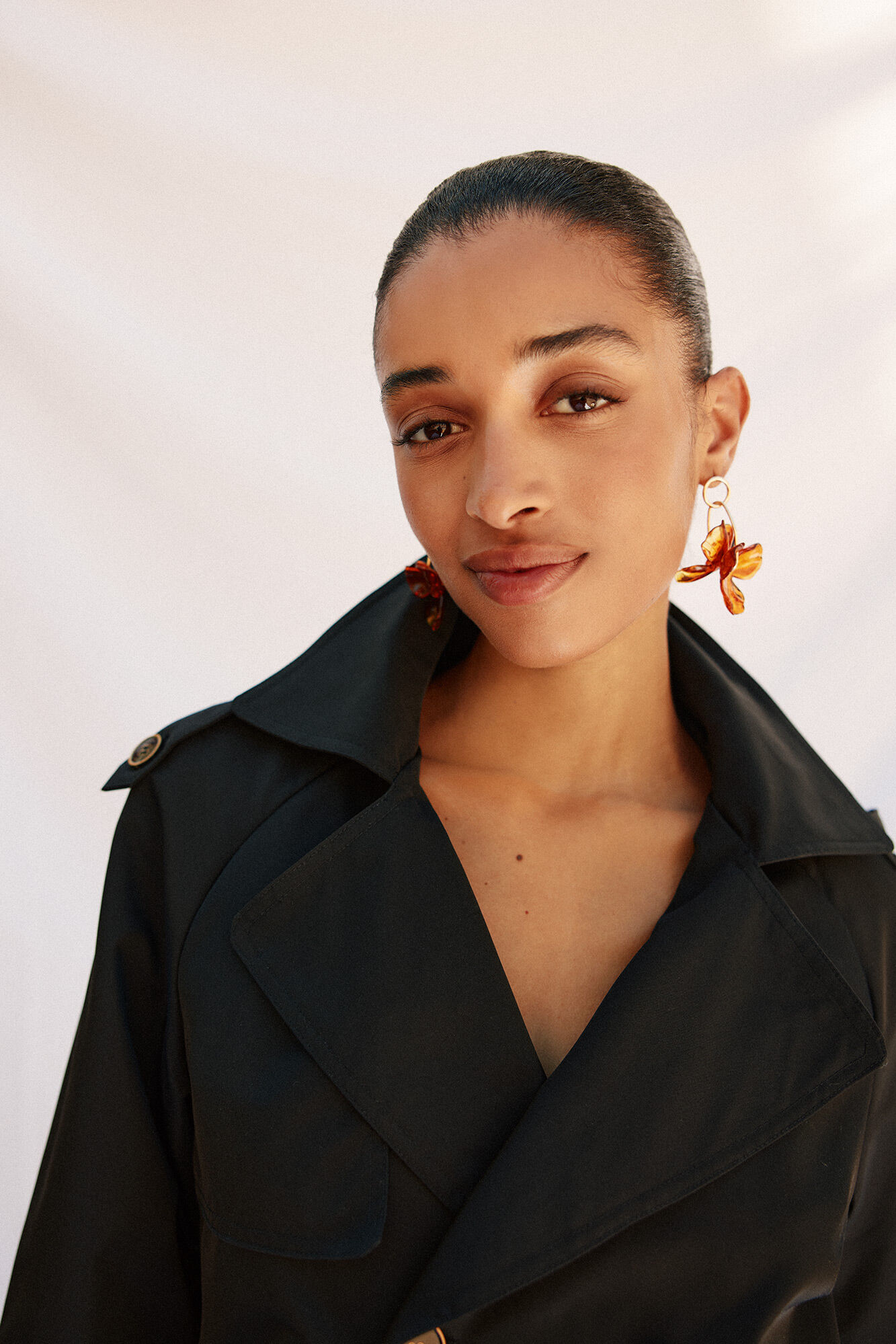 Cortefiel Gabardina corta con vuelo Negro