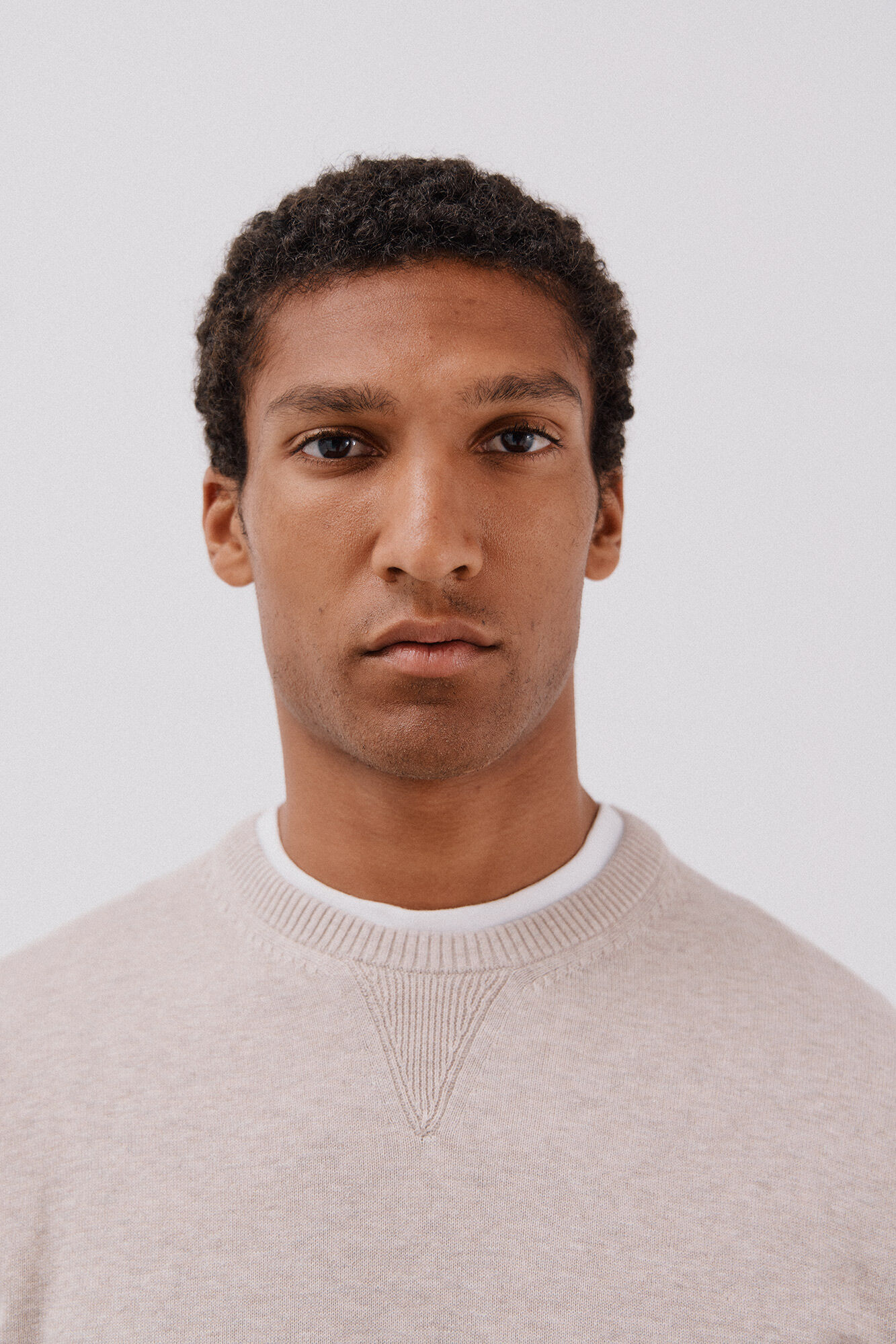 Cortefiel Fine knit cotton round neck jersey-knit  Beige