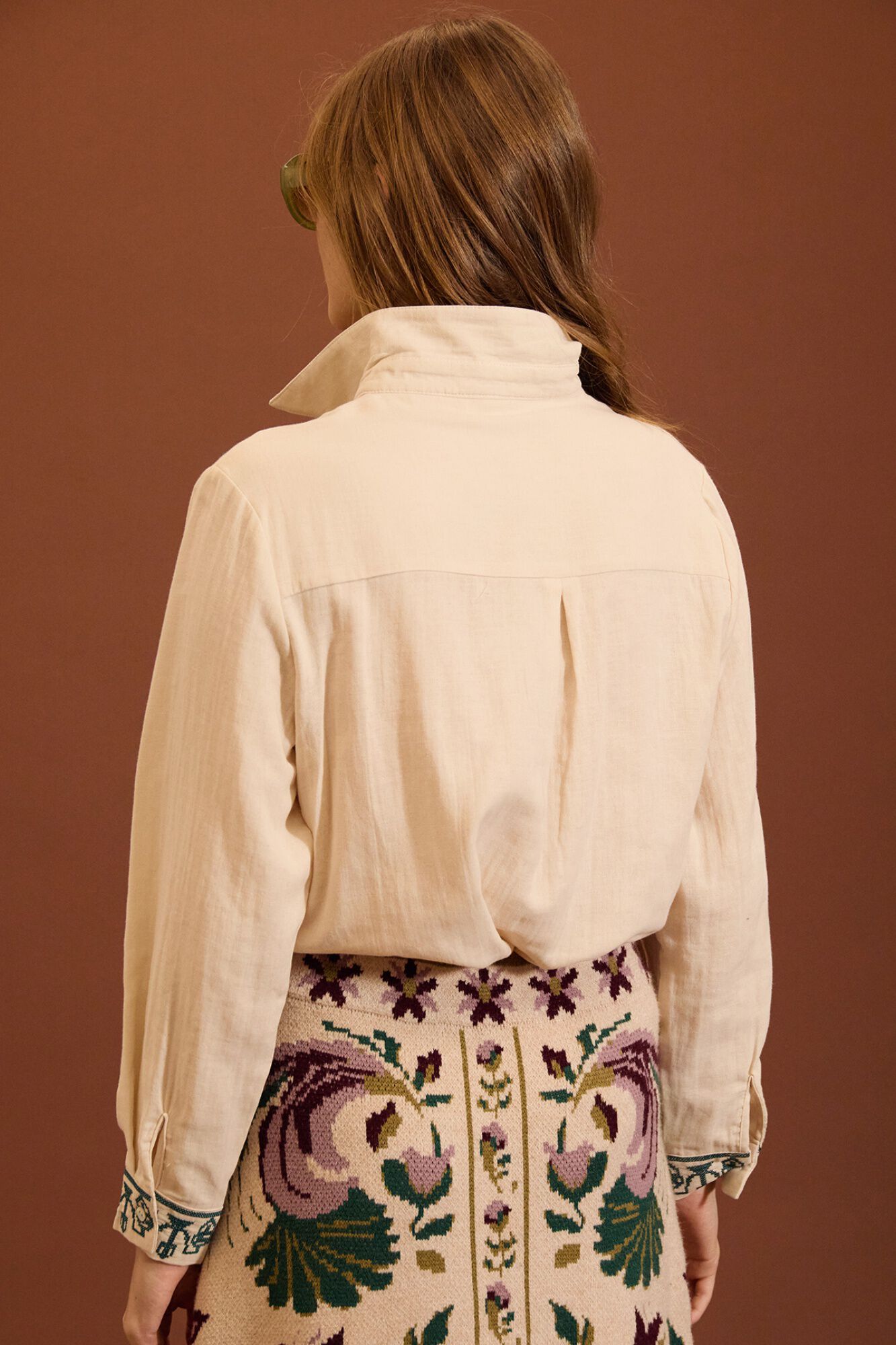 Meisie Camisa con bordado floral