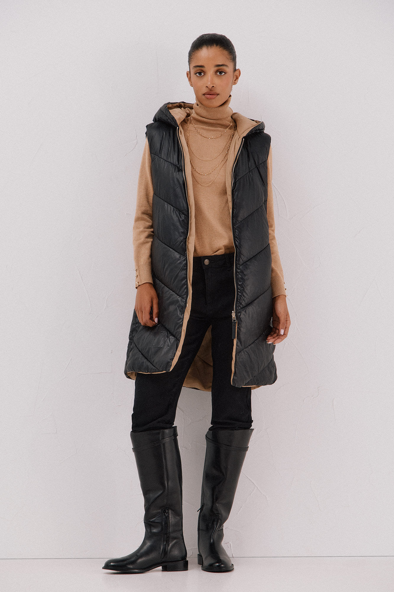 Cortefiel Long reversible gilet Black