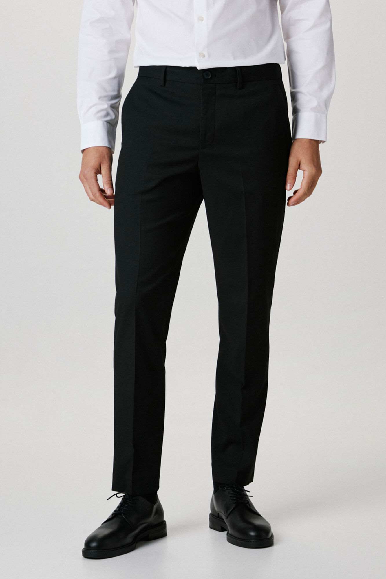 Selected Pantal&oacute;n de traje Slim Fit confeccionado con materiales reciclados.