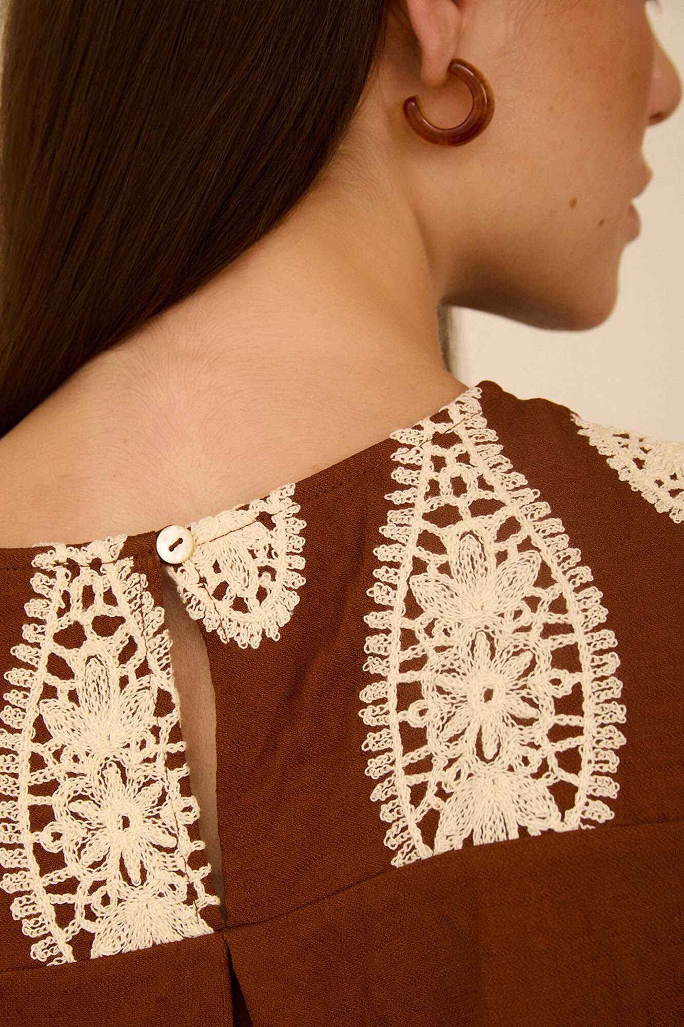 Meisie Top sem mangas bordado Castanho