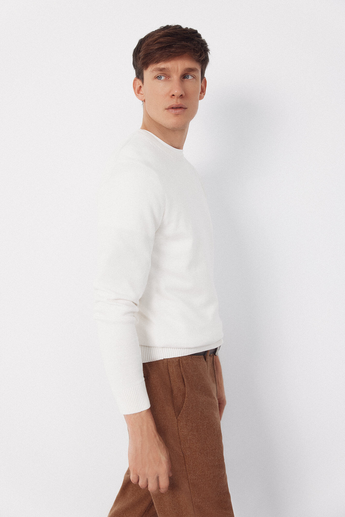 Cortefiel Basic cotton knit round neck jersey-knit White