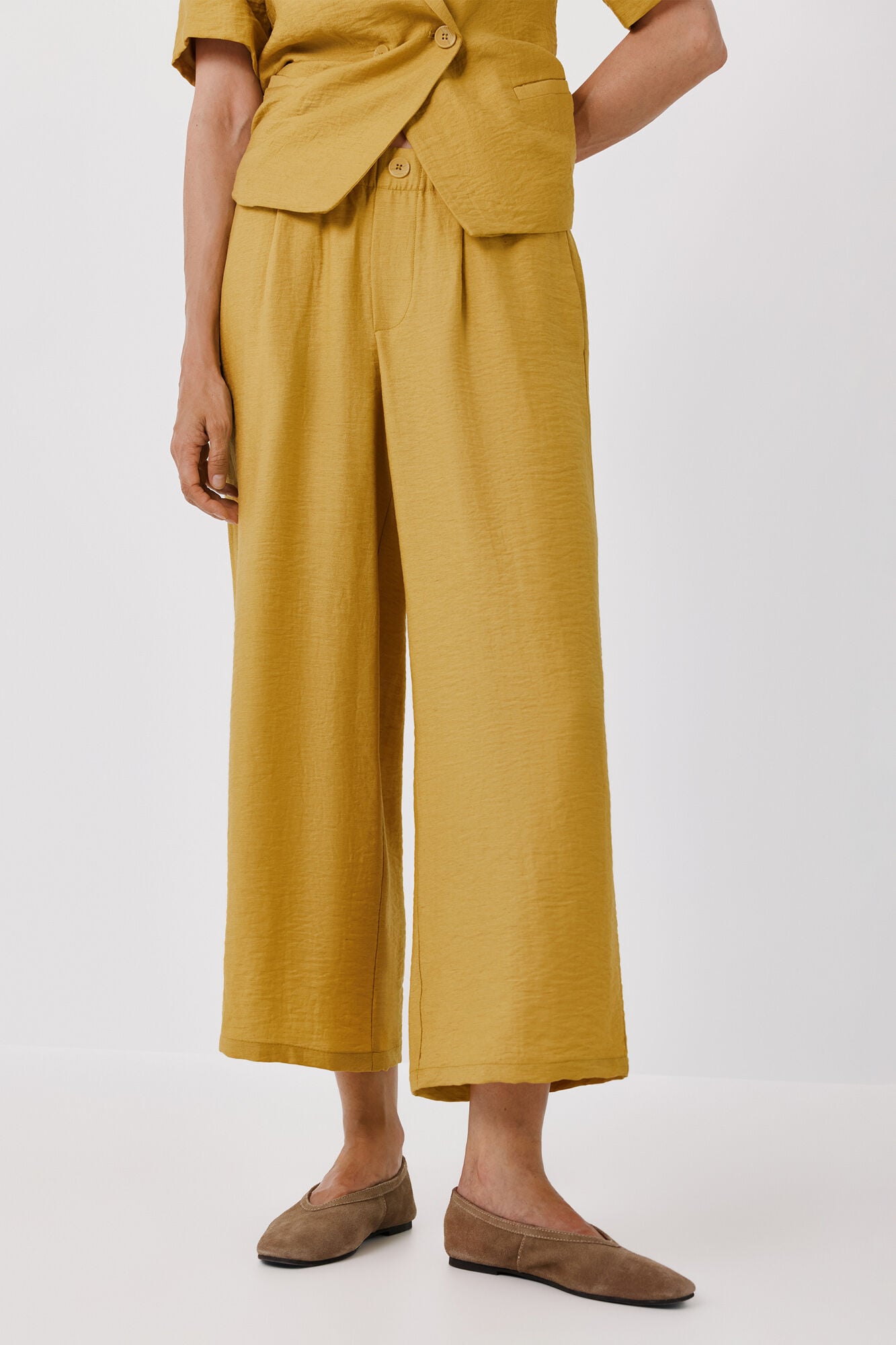Cortefiel Suede leather ballet flats