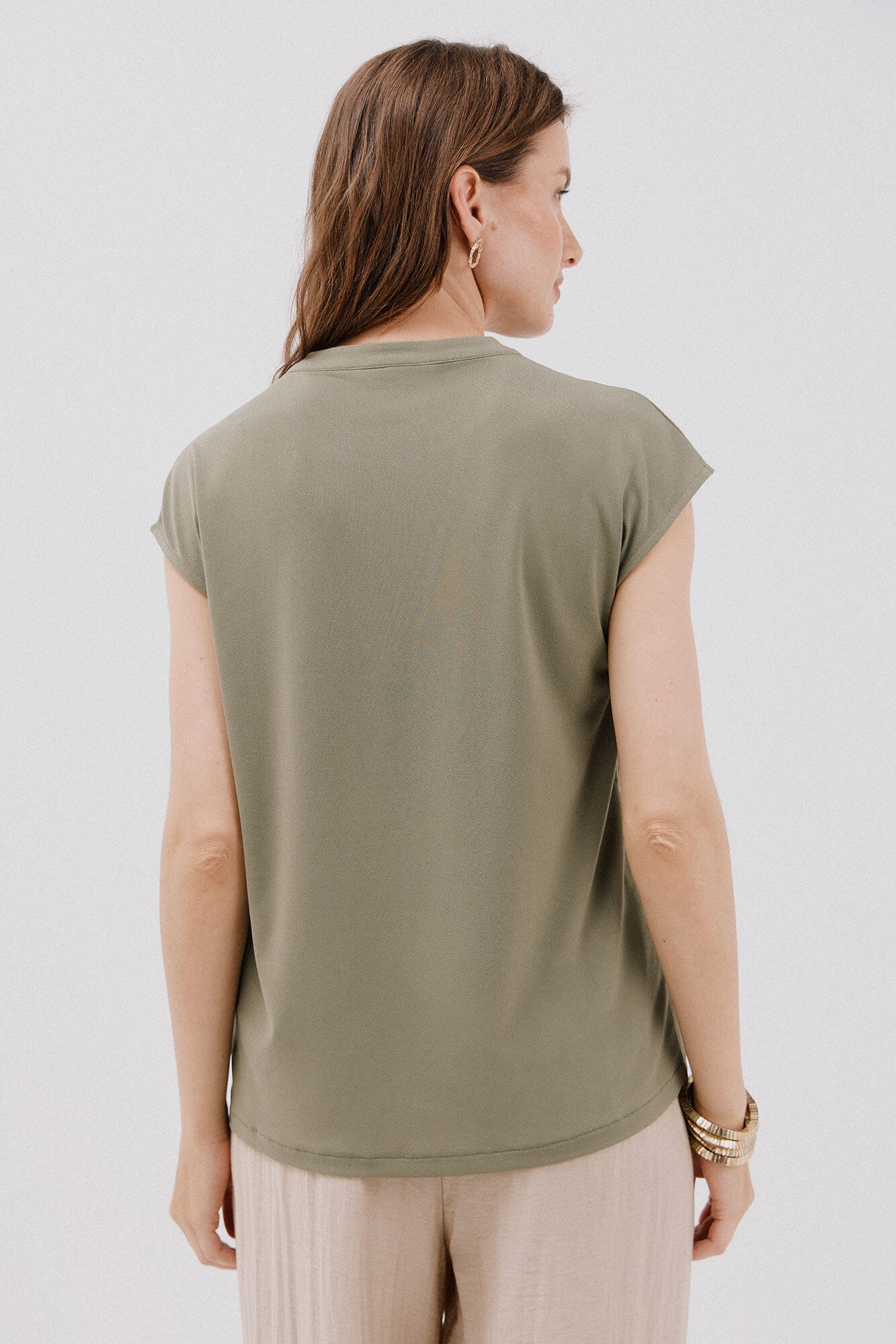 Cortefiel Camiseta b&aacute;sica com gola mao negada Verde