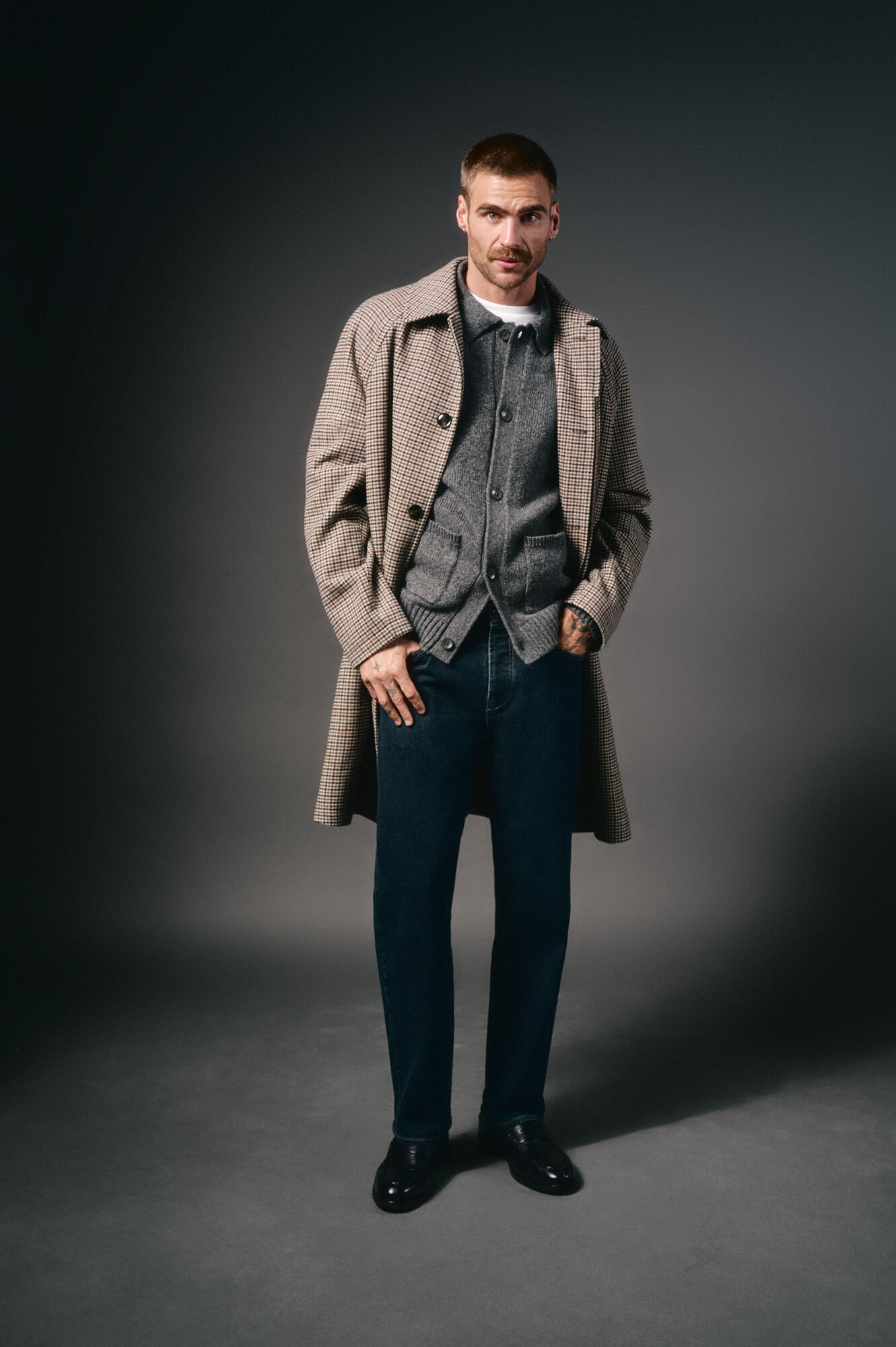 OOTO Casaco de malha bot&otilde;es e dois bolsos Cinzento