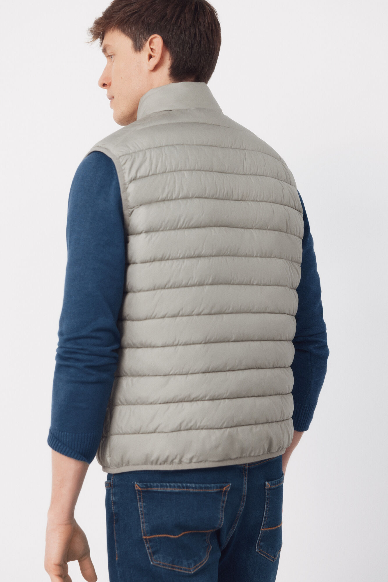 Cortefiel Ultra-light quilted gilet Kaki