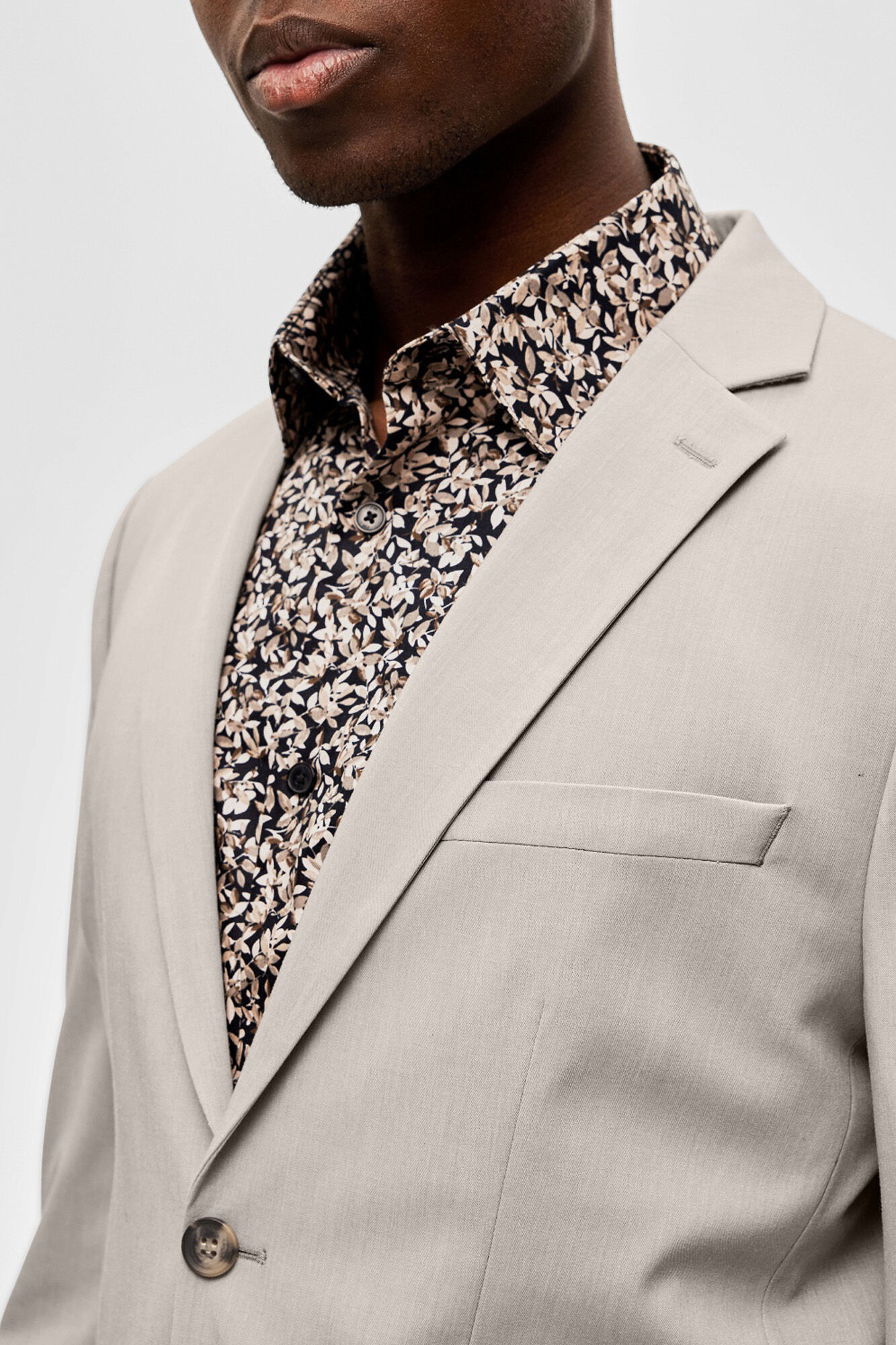 Selected Slim fit blazer made from recycled materials. Grey