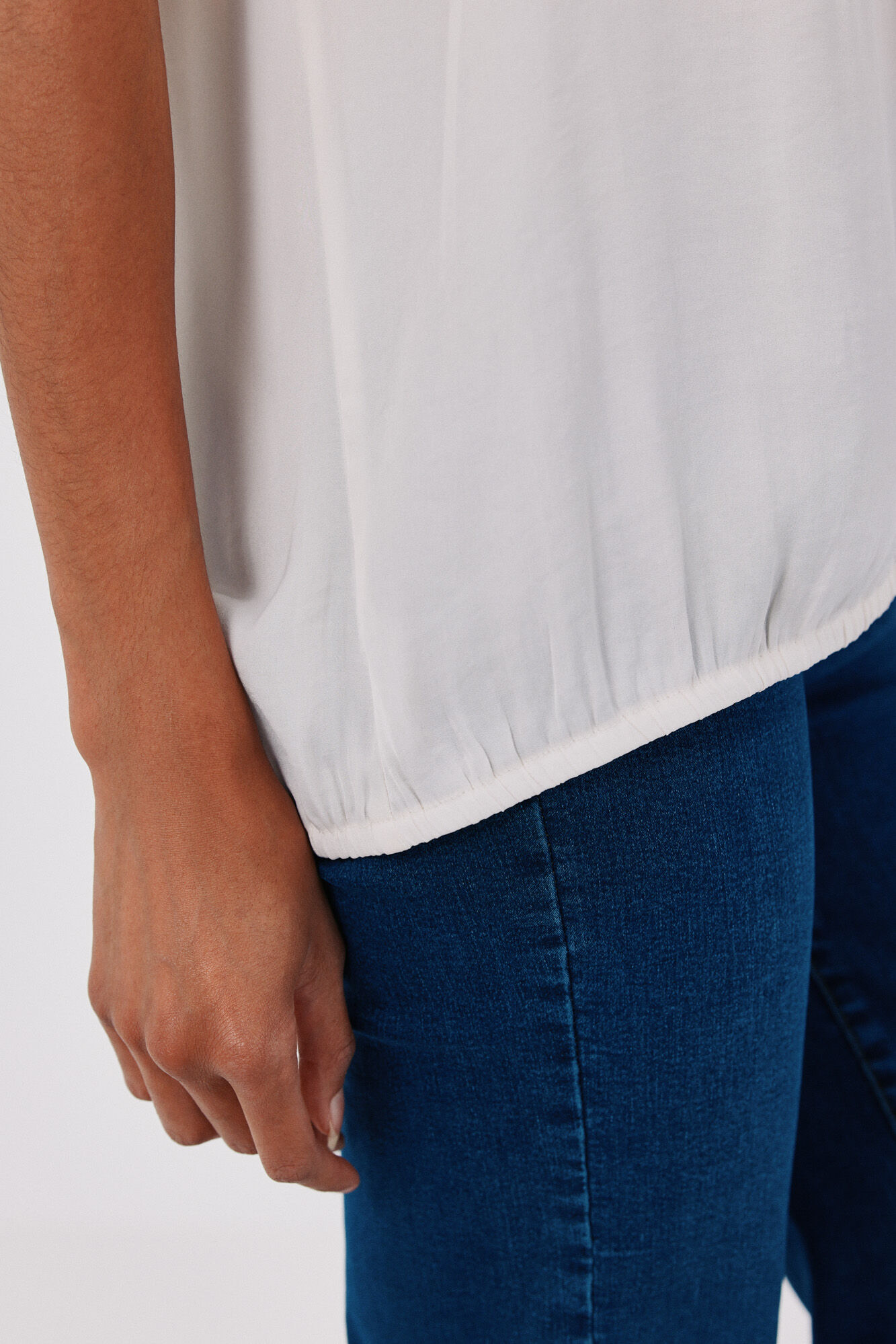 Cortefiel Satin-finish short sleeve blouse Ivory