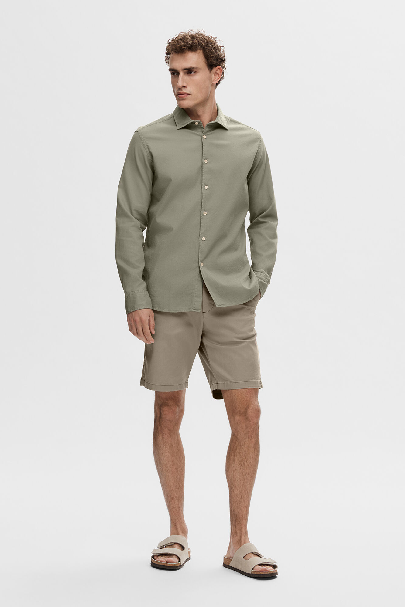 Selected Bermuda tipo chino