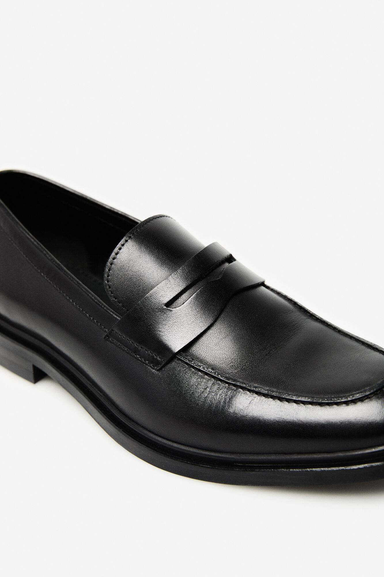 Cortefiel Mocassins elegante de pele Preto