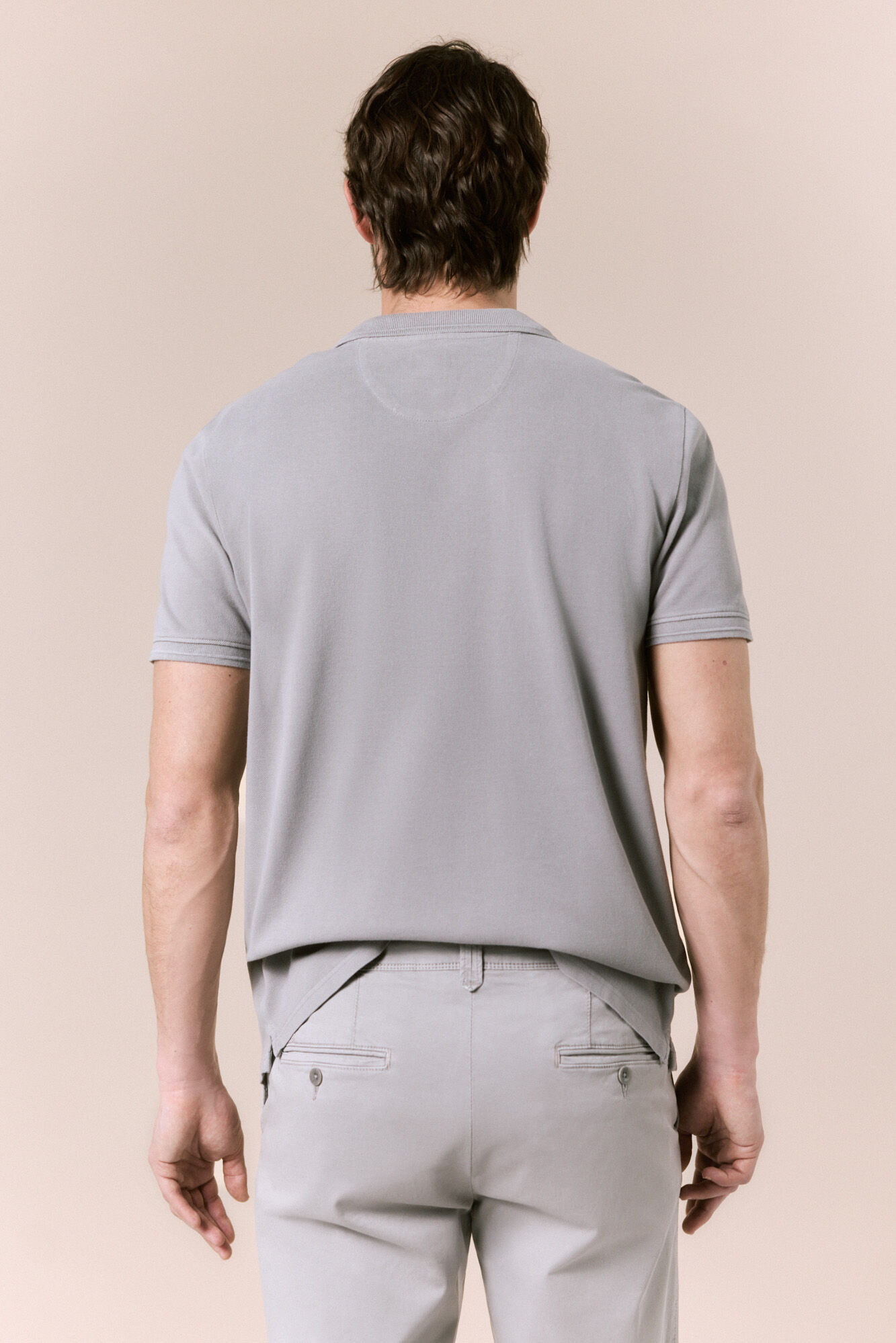 OOTO Polo b&aacute;sico em piqu&eacute; lavado Cinzento