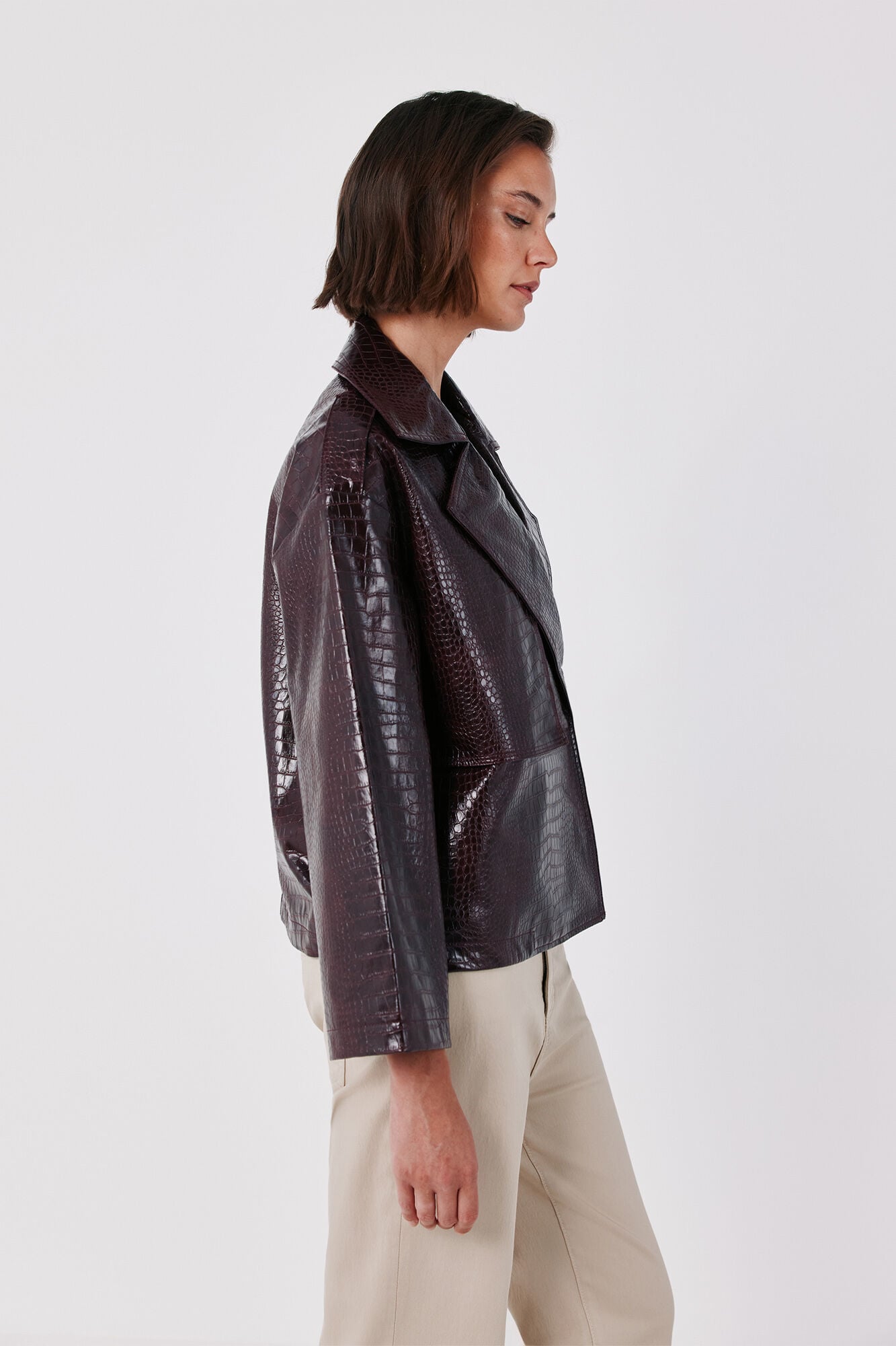Cortefiel Shiny fabric short trench Maroon