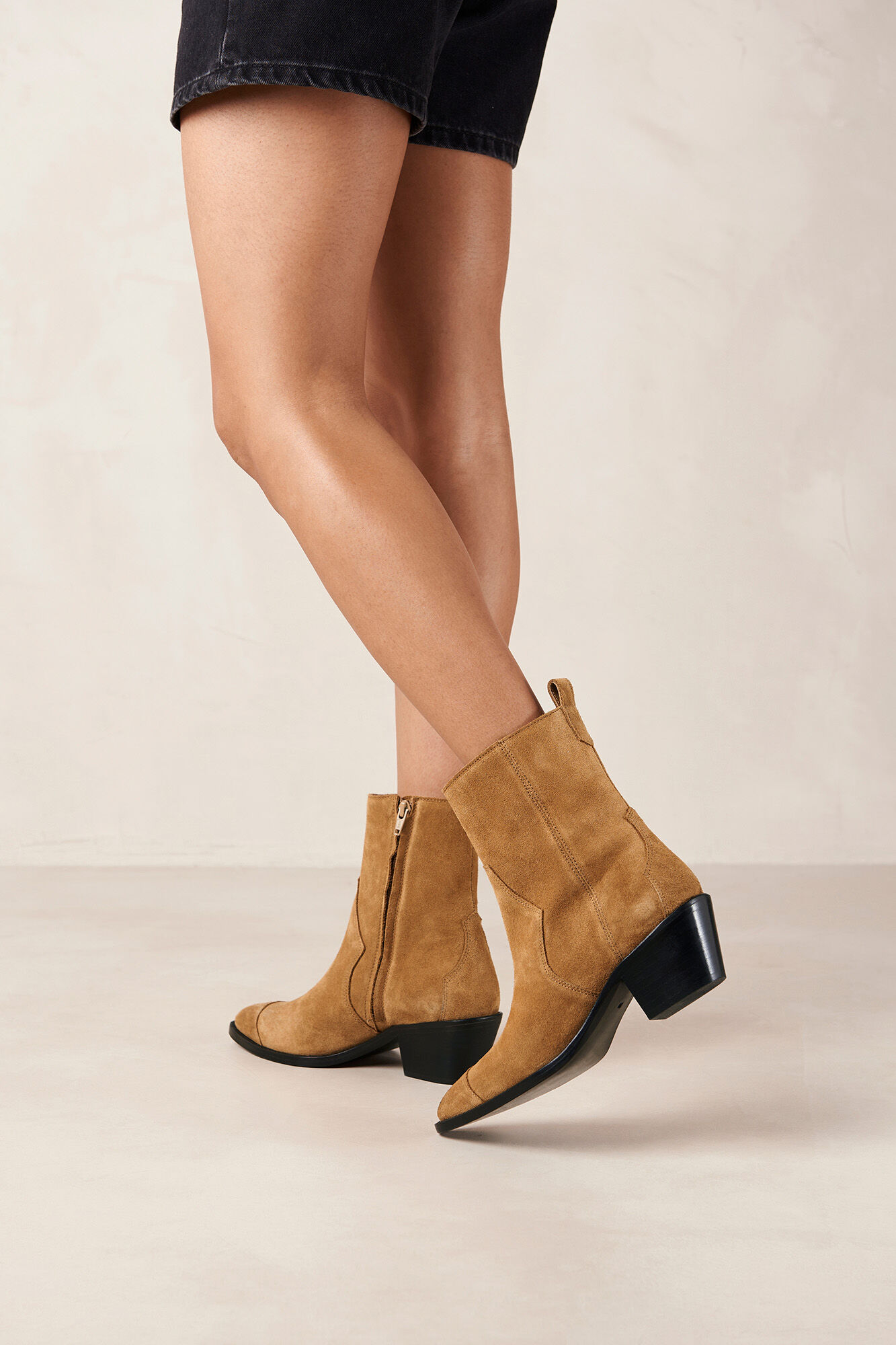 Alohas Botines de ante Austin Camel