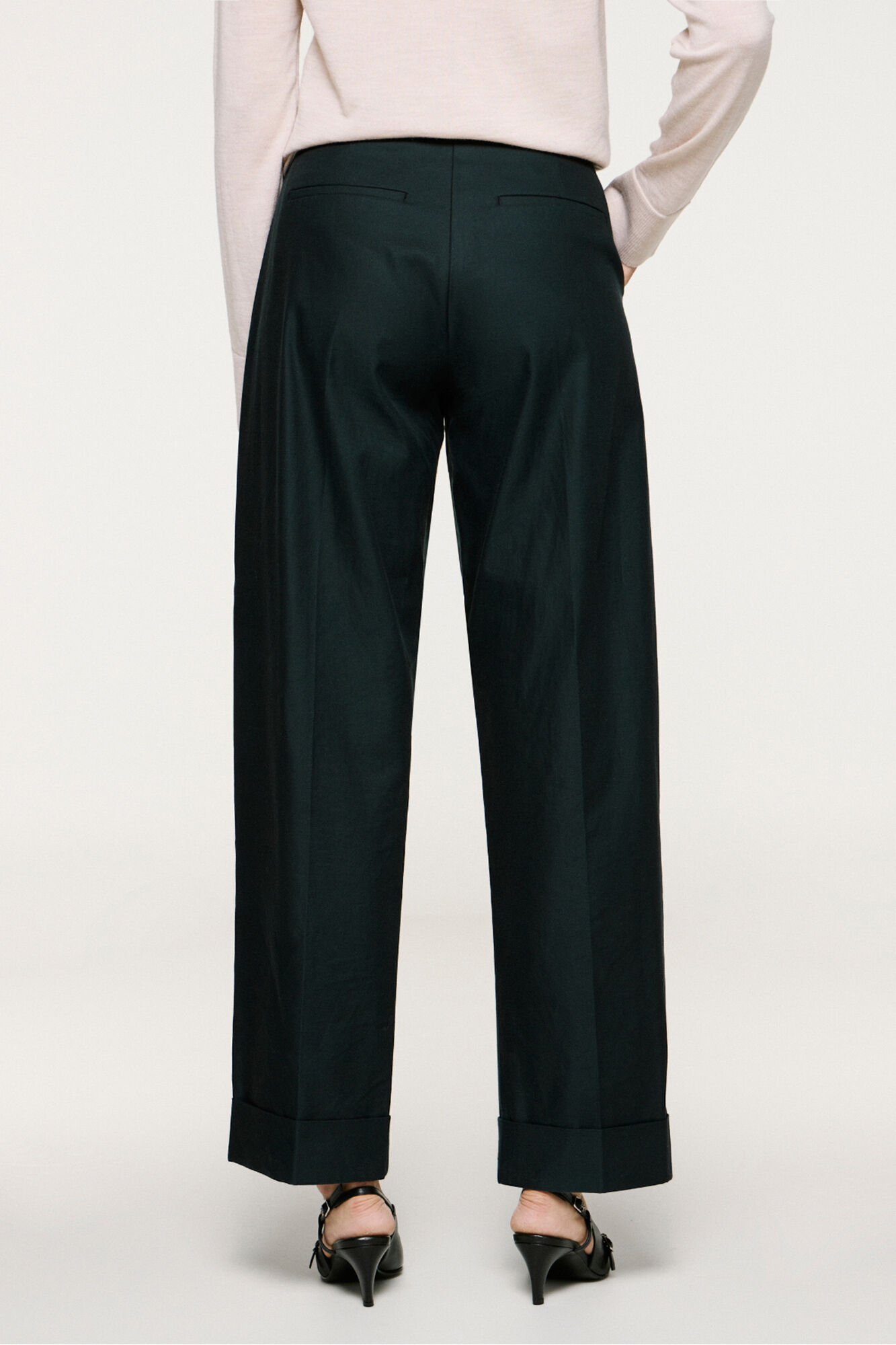 Selected Pantal&oacute;n chino pinzas. Negro