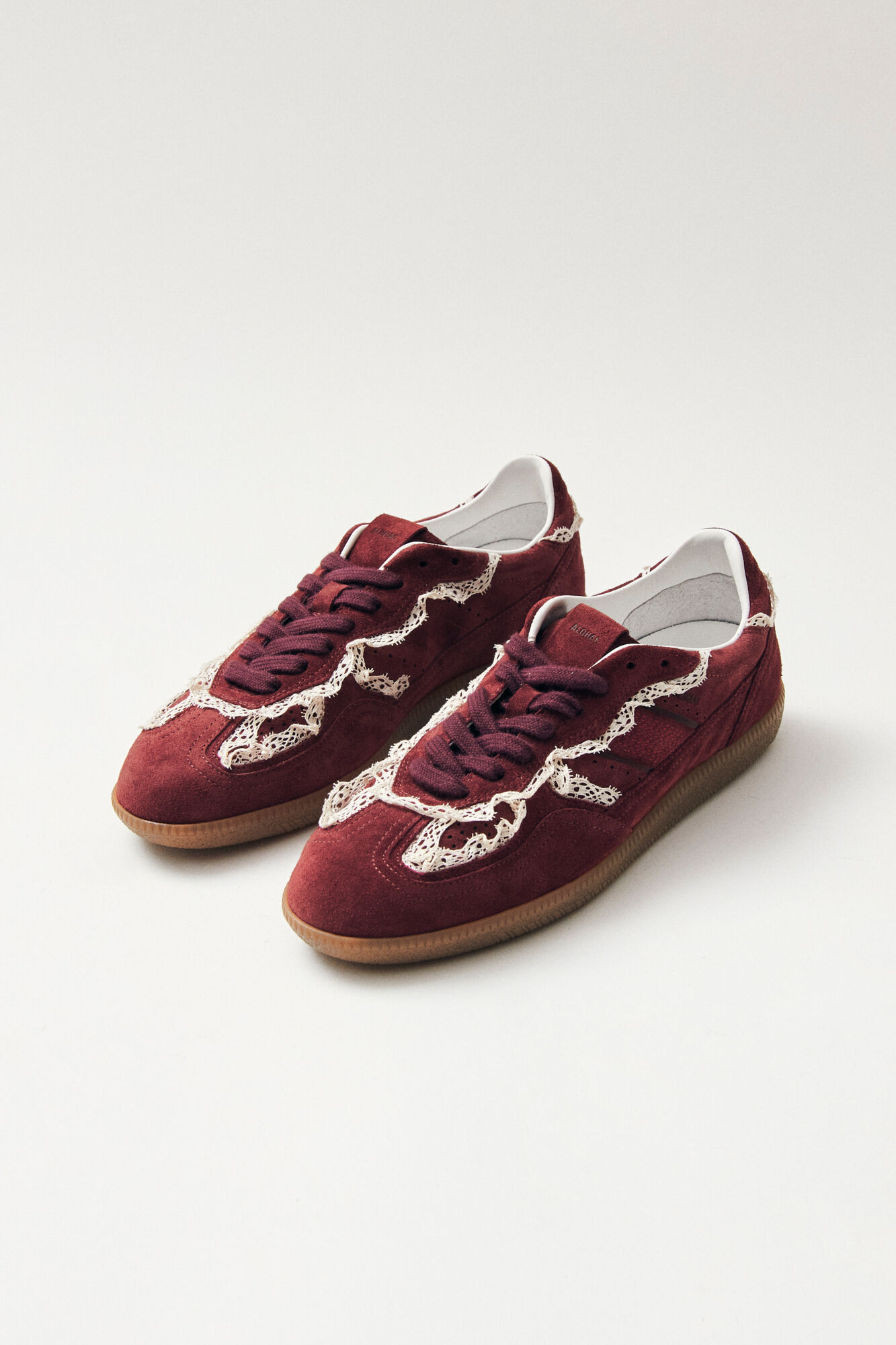 Alohas Tb.490 Crochet Leather Slippers Maroon