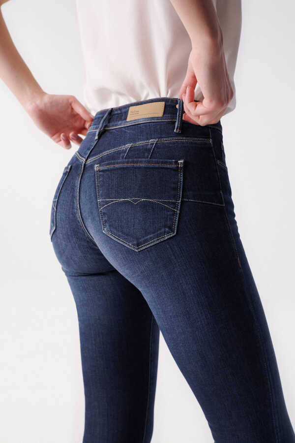 Jeans slim efeito push-up, Ofertas em jeans de mulher