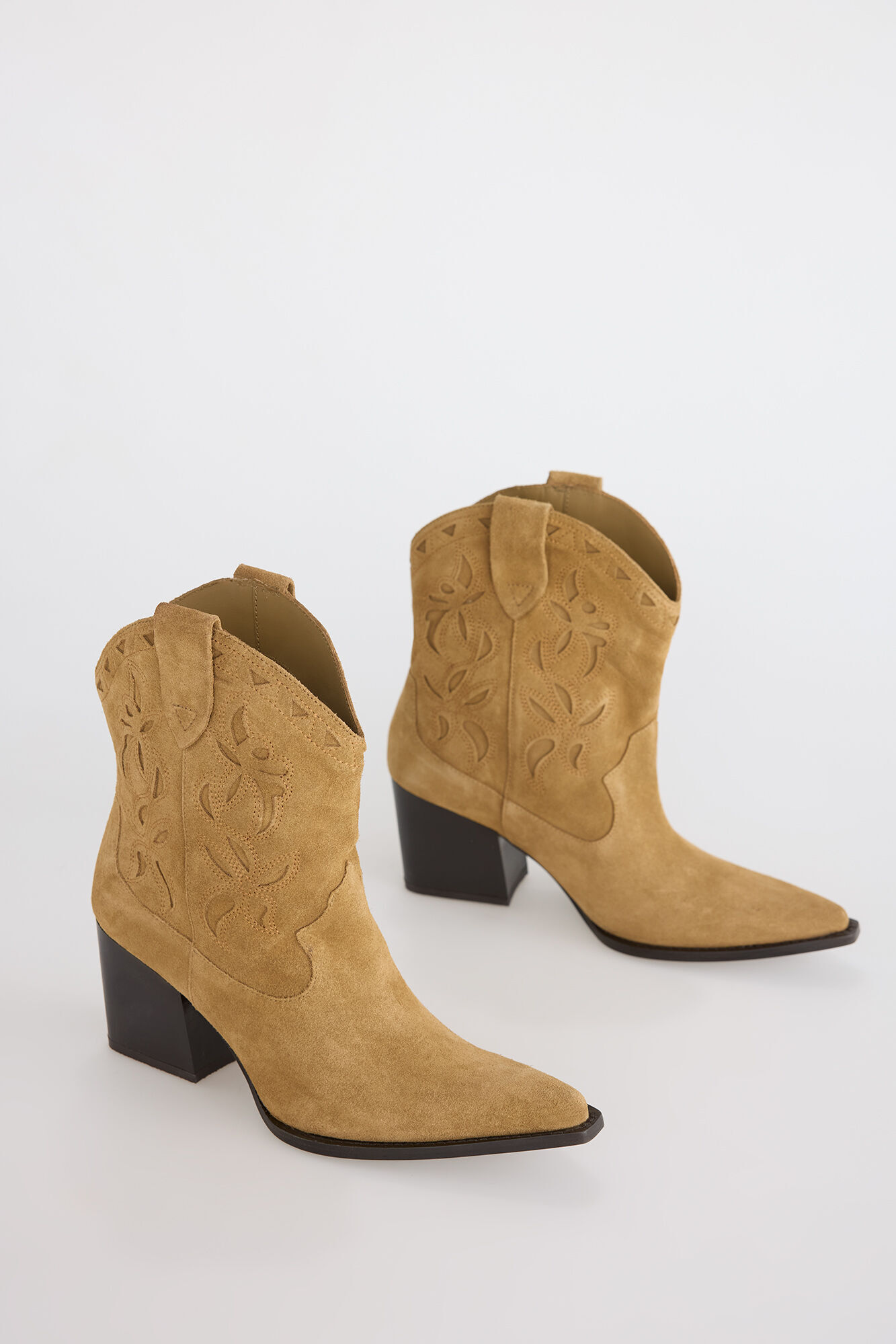 Slowlove Bot&iacute;n tacon serraje Camel