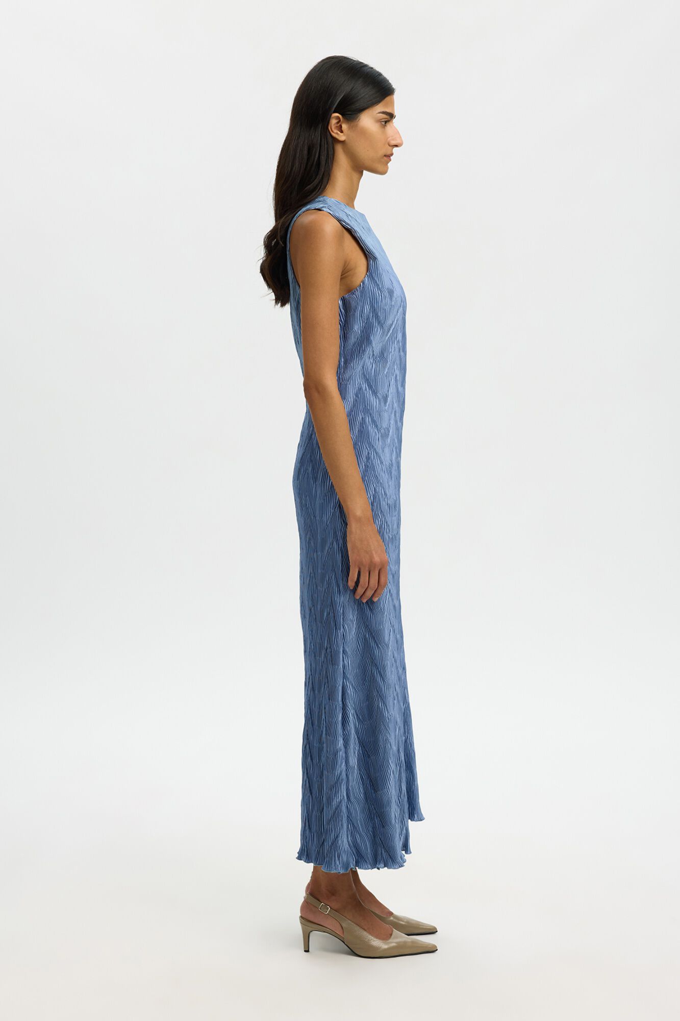 Selected Vestido comprido em tecido plissado Azul