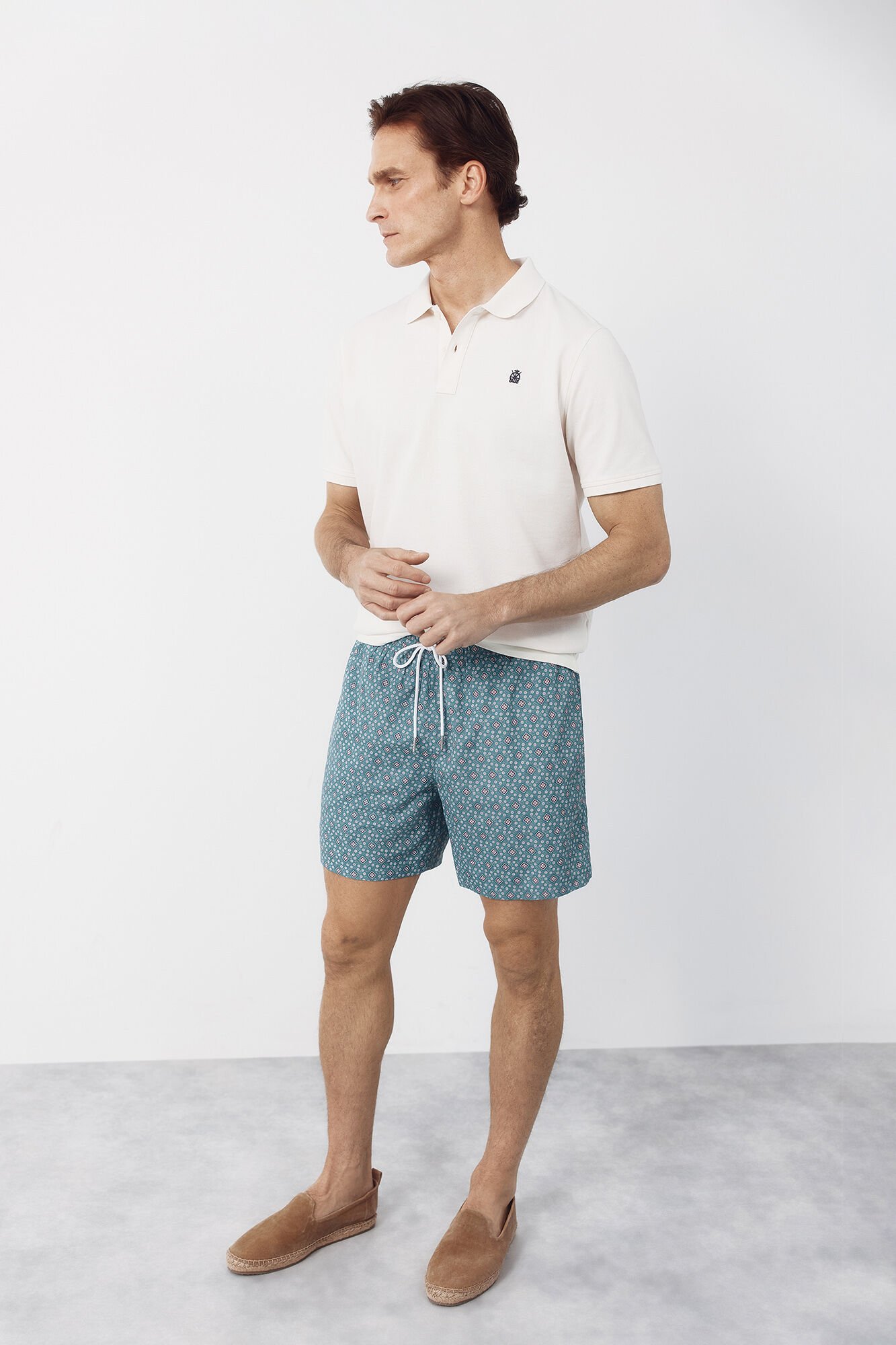 Cortefiel Ba&ntilde;ador estampado geom&eacute;trico