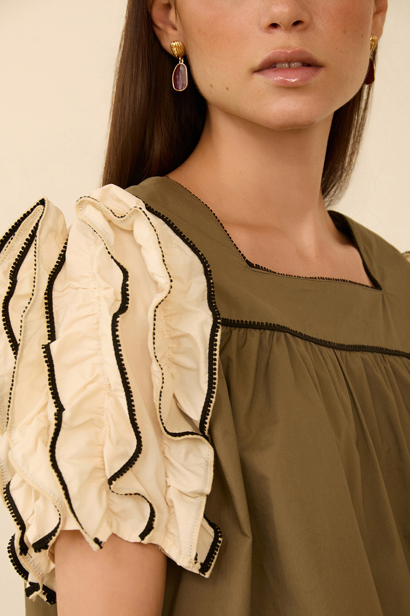 Meisie Blusa de manga curta com folhos