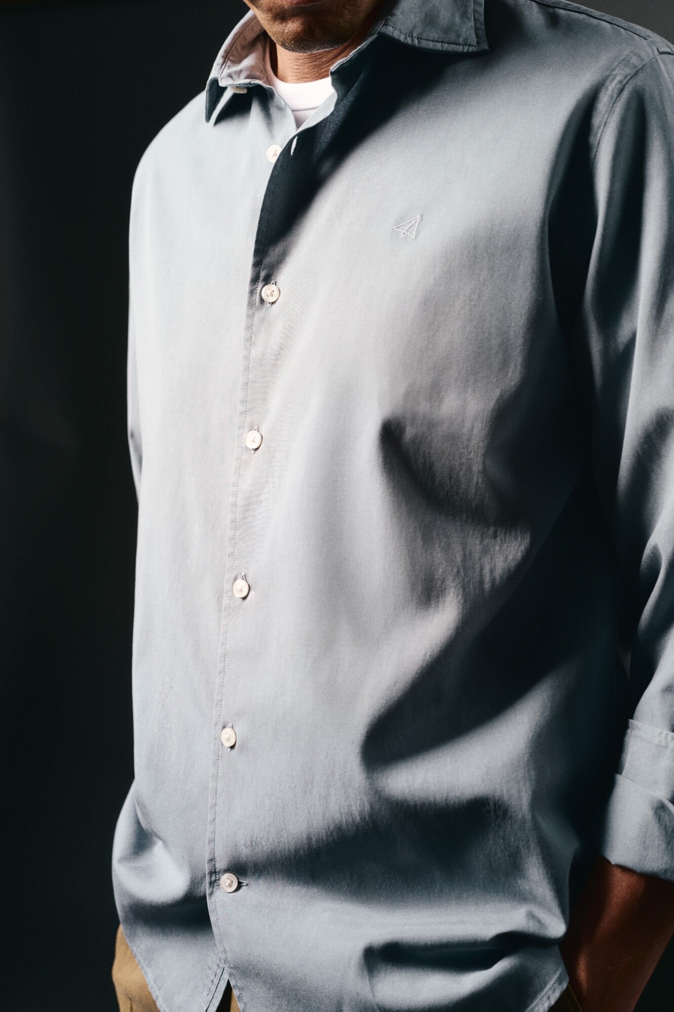 OOTO Camisa liso de algod&atilde;o tencel sarja Azul