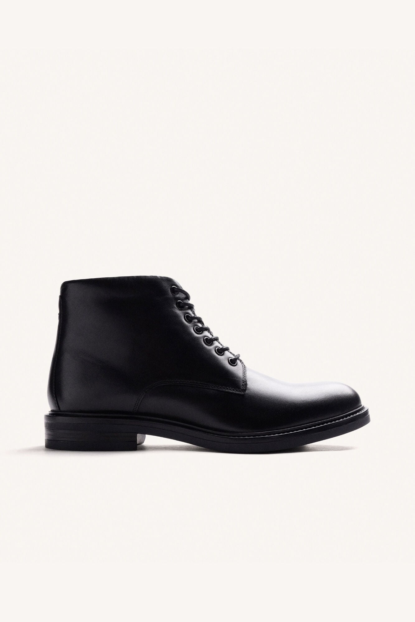Gioseppo Botins de pele Preto