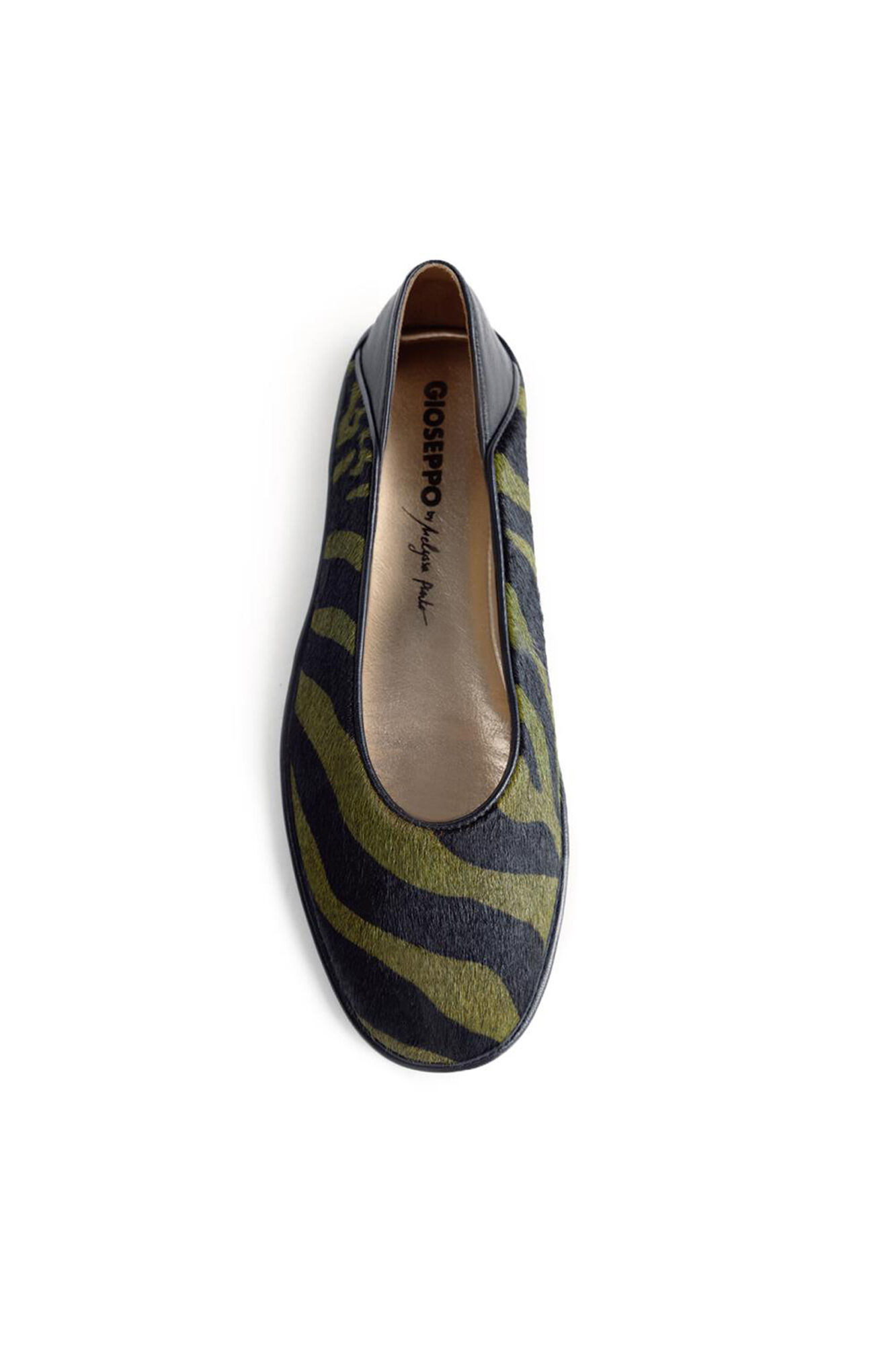 Gioseppo Sabrinas de couro por Melyssa Pinto Impress&atilde;o