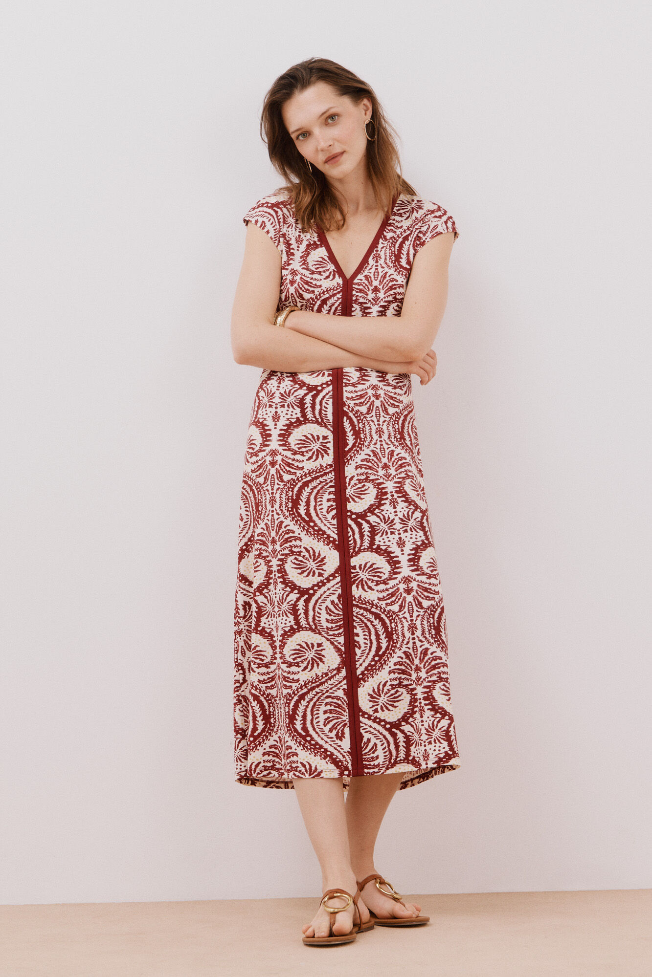 Cortefiel Contrast V neckline dress Printed red