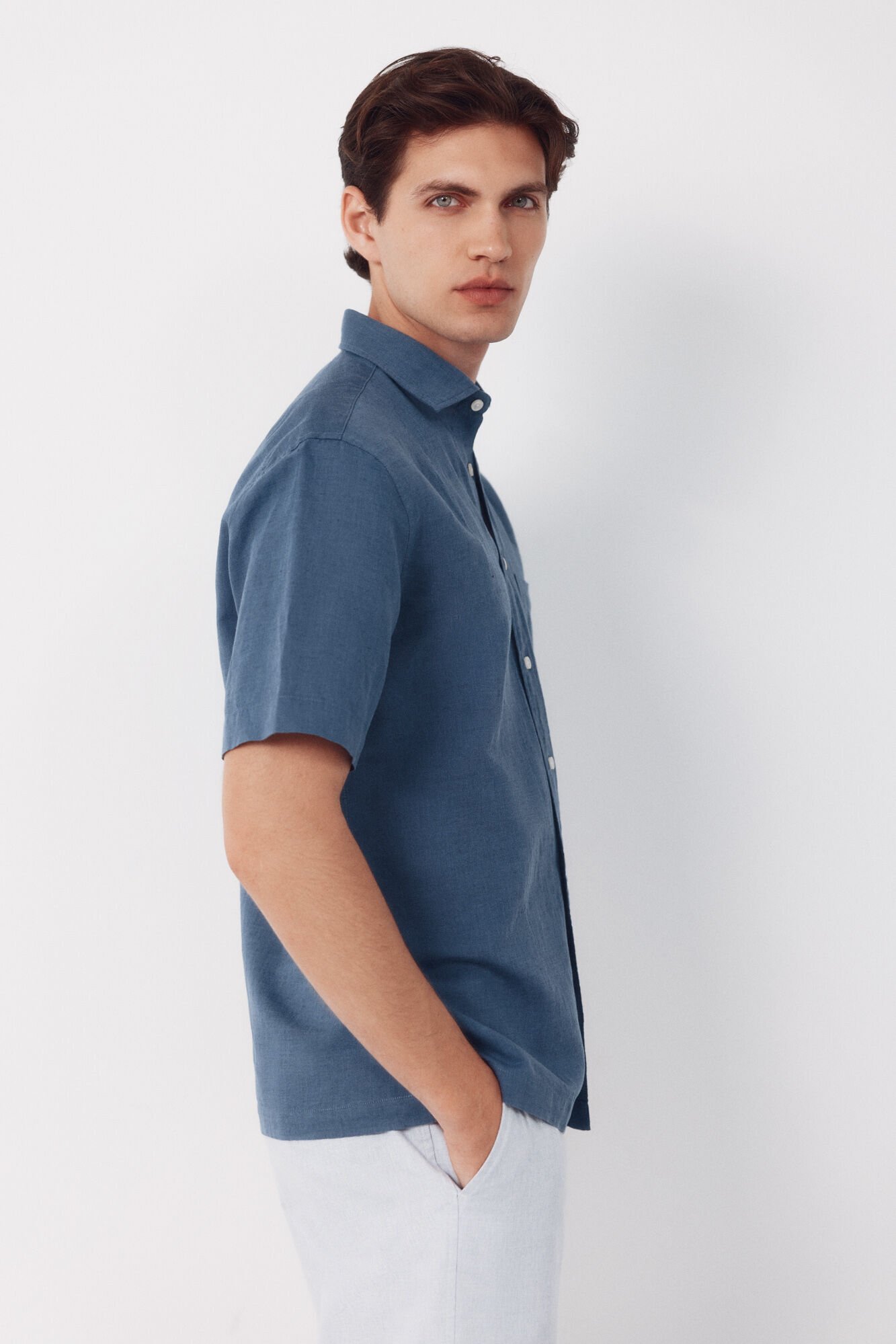 Cortefiel Camisa algod&oacute;n lino lisa manga corta Azul marino