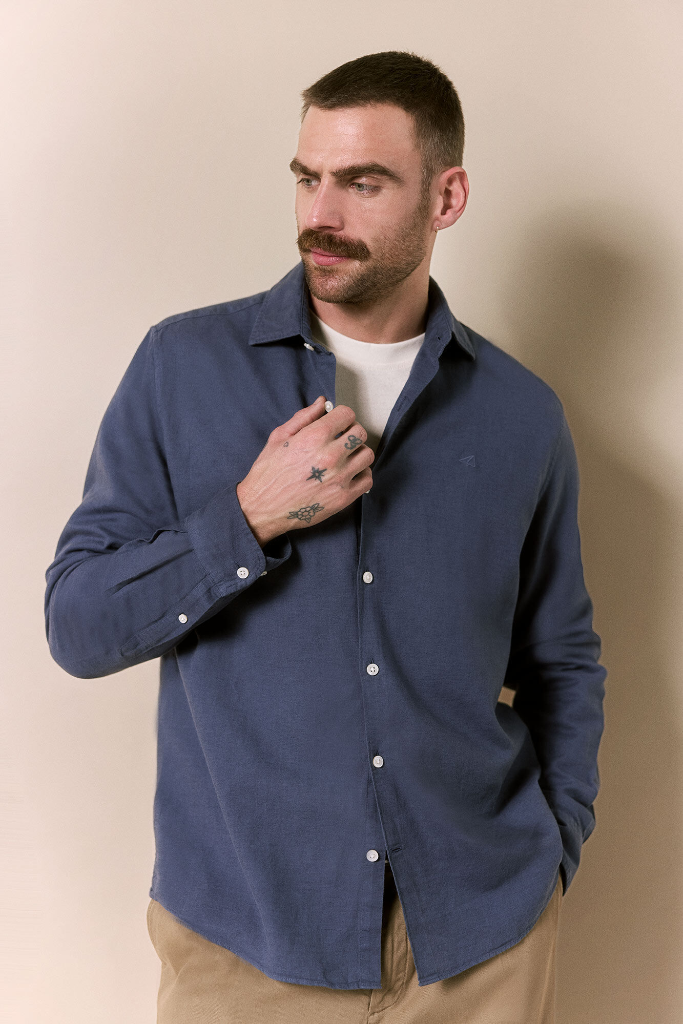 OOTO Camisa manga comprida em algod&atilde;o e linho