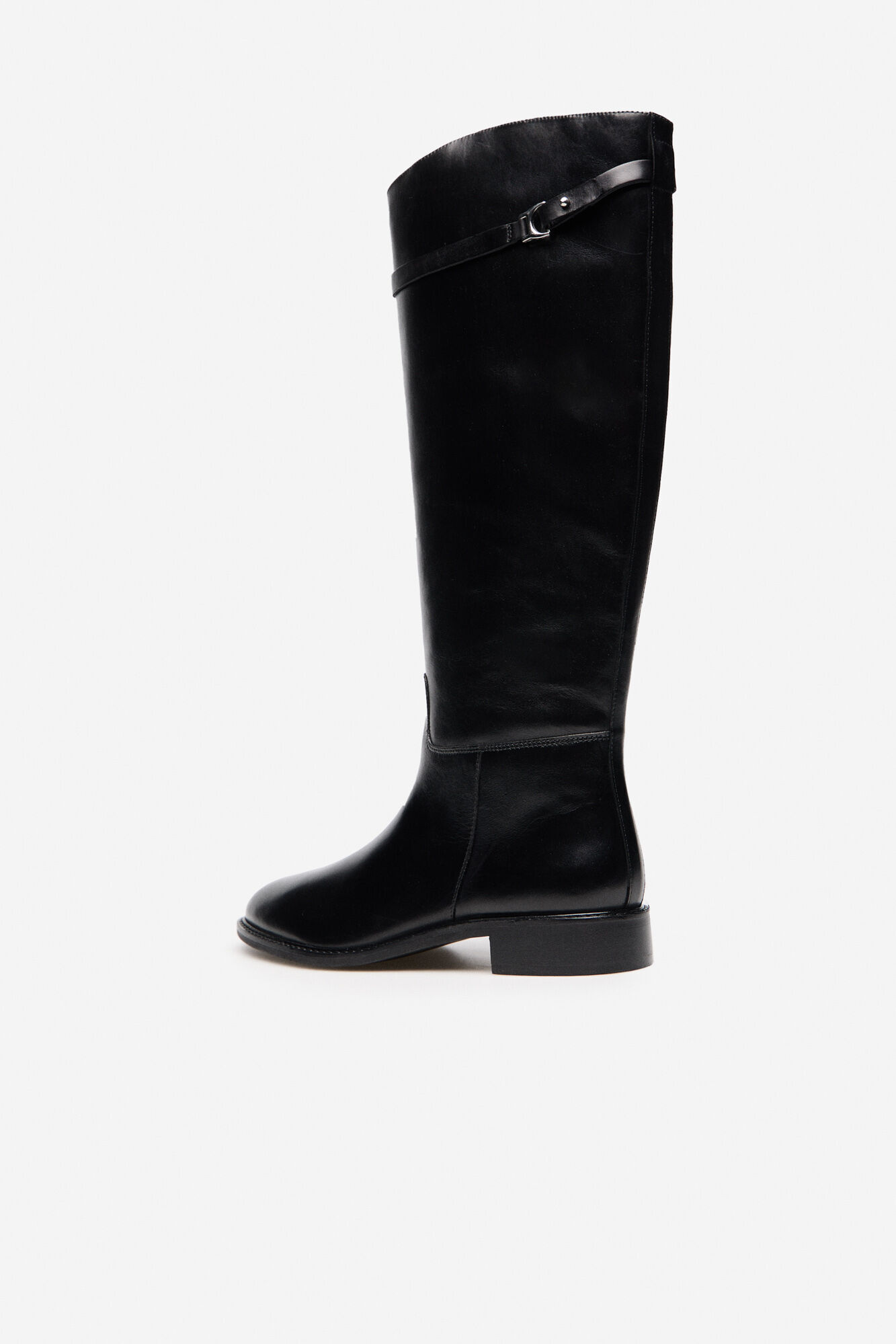 Cortefiel leather riding boot Black