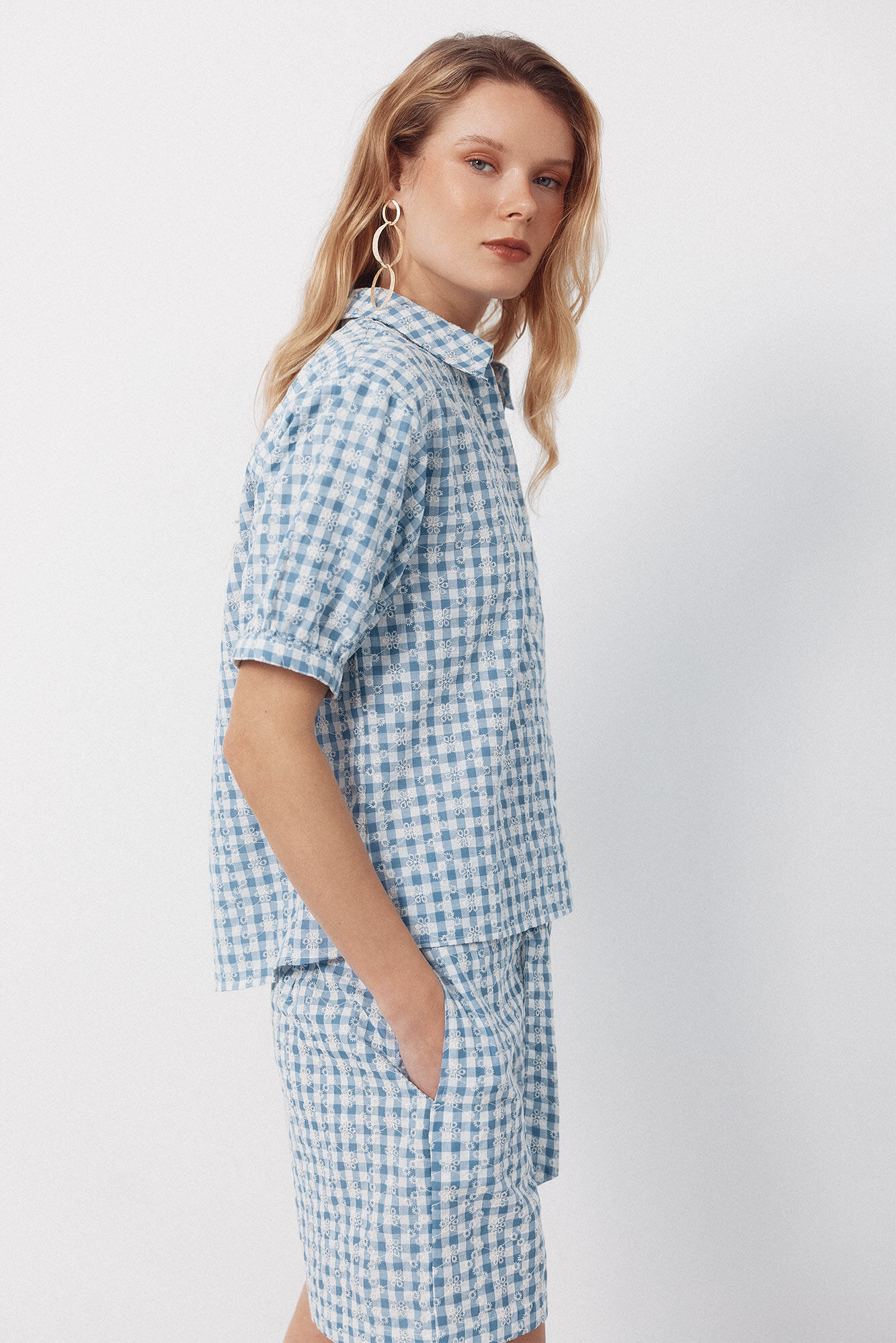 Cortefiel Blusa vichy bordada Estampado azul