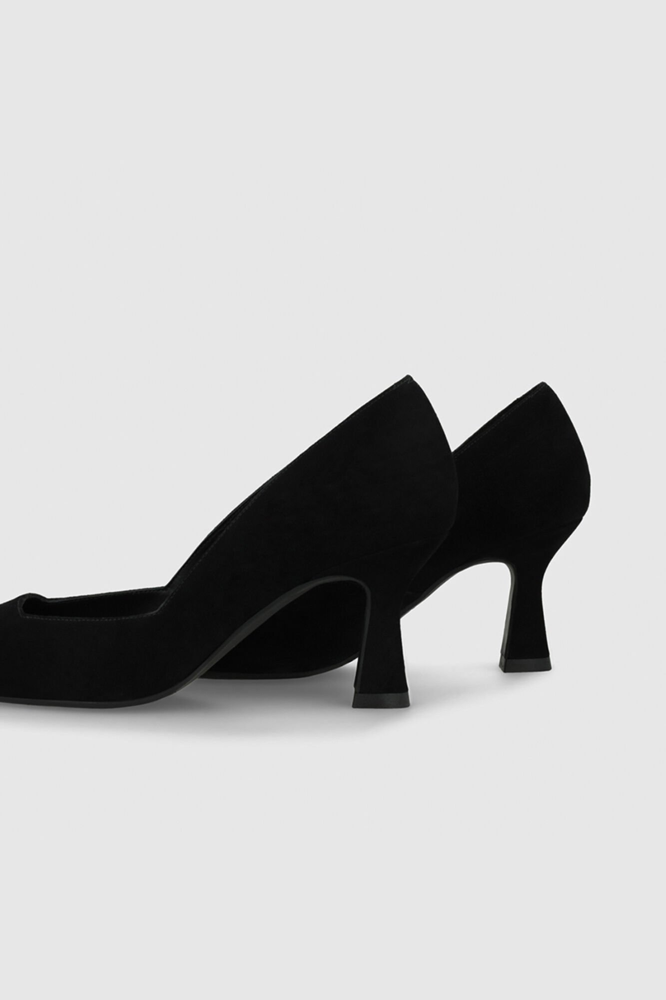 Lodi Sapatos de camur&ccedil;a com decote quadrado Preto