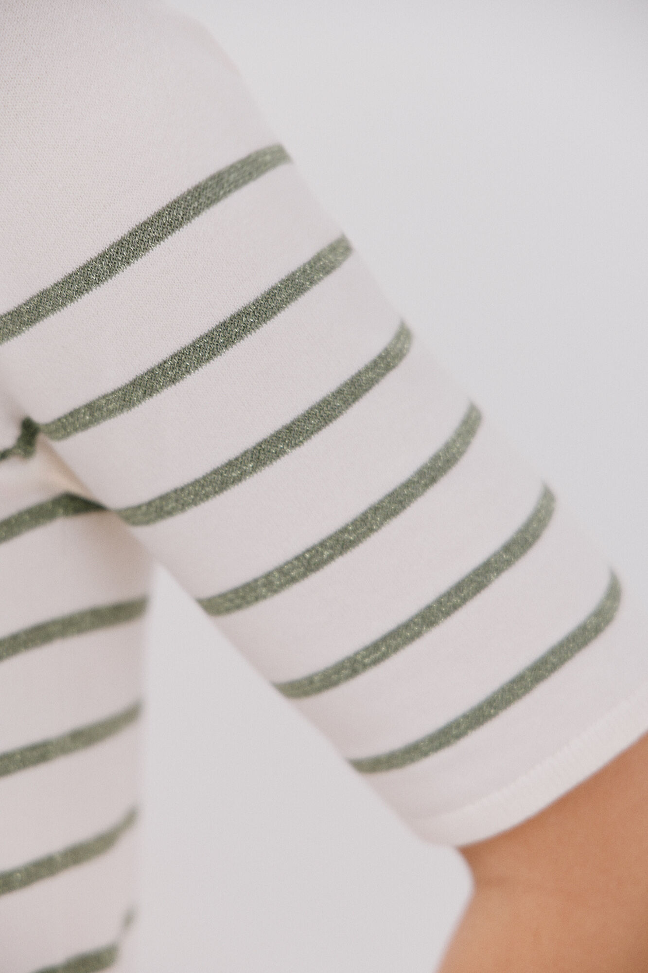 Cortefiel Short-sleeved jumper Kaki