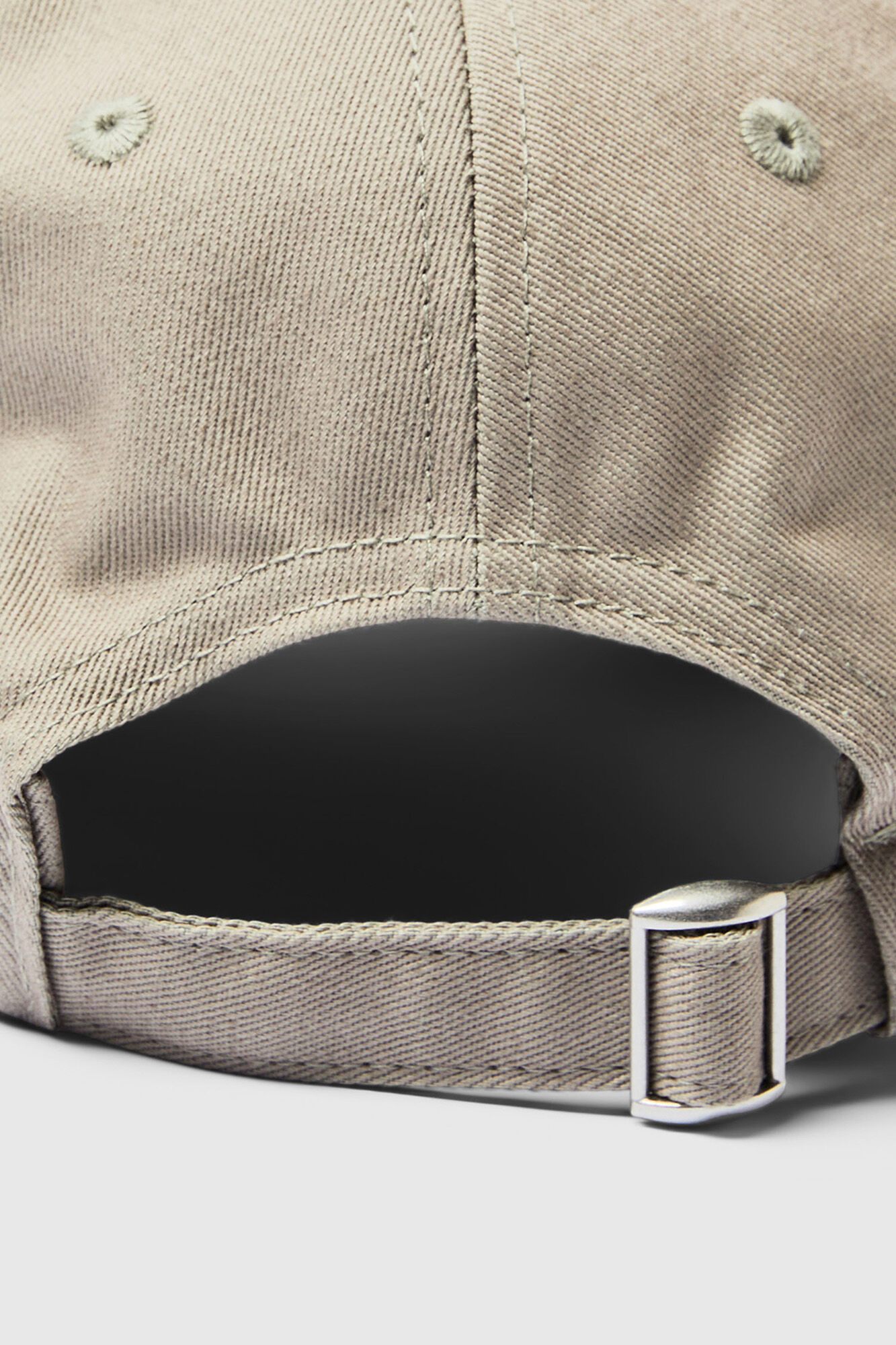 Selected Bon&eacute; bordado 100% algod&atilde;o org&acirc;nico Tostado