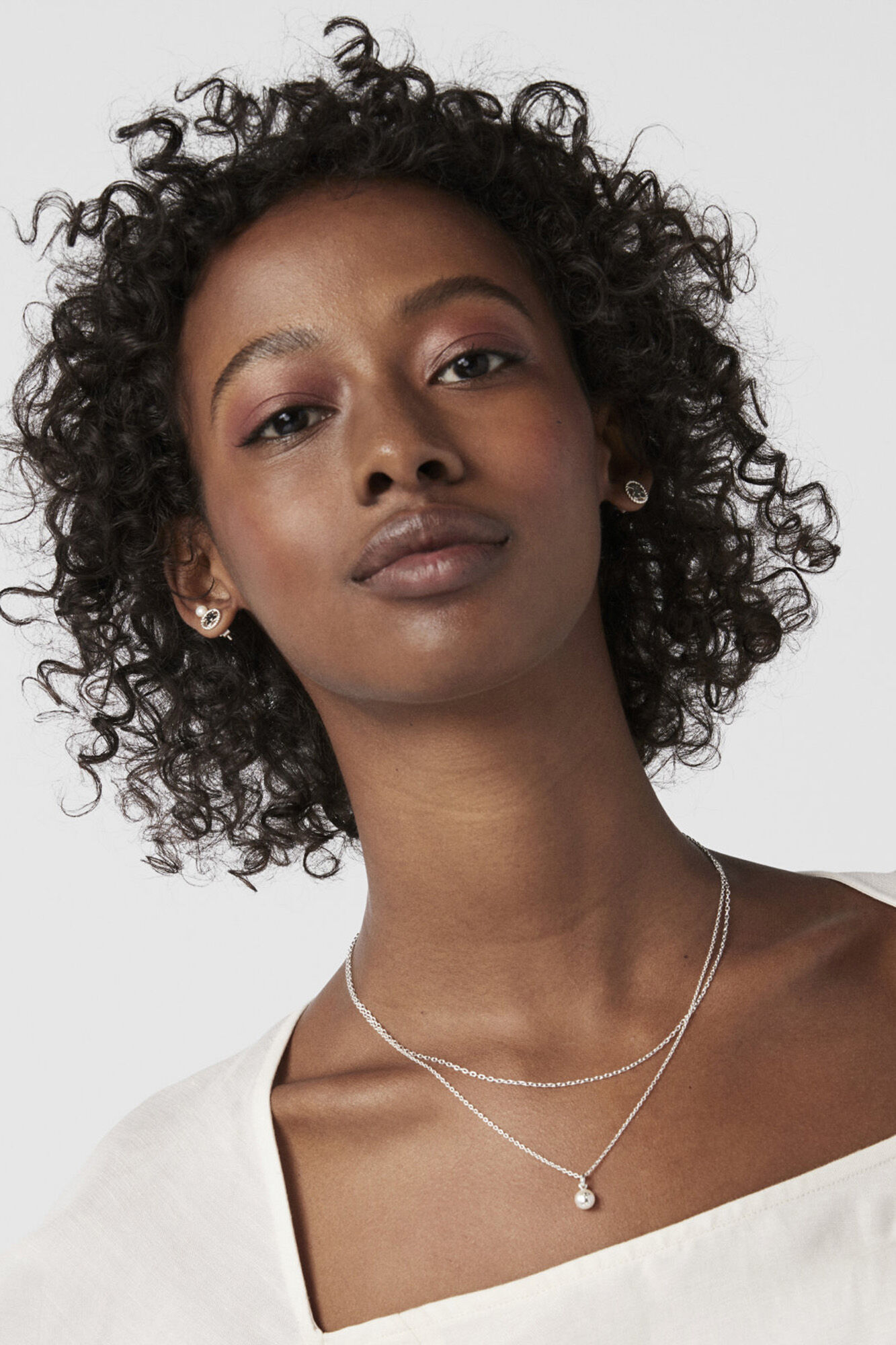 Tous Pendientes de plata Camee Gris