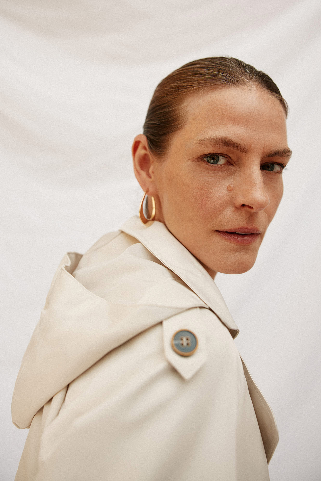 Cortefiel Short flared trench coat Nude