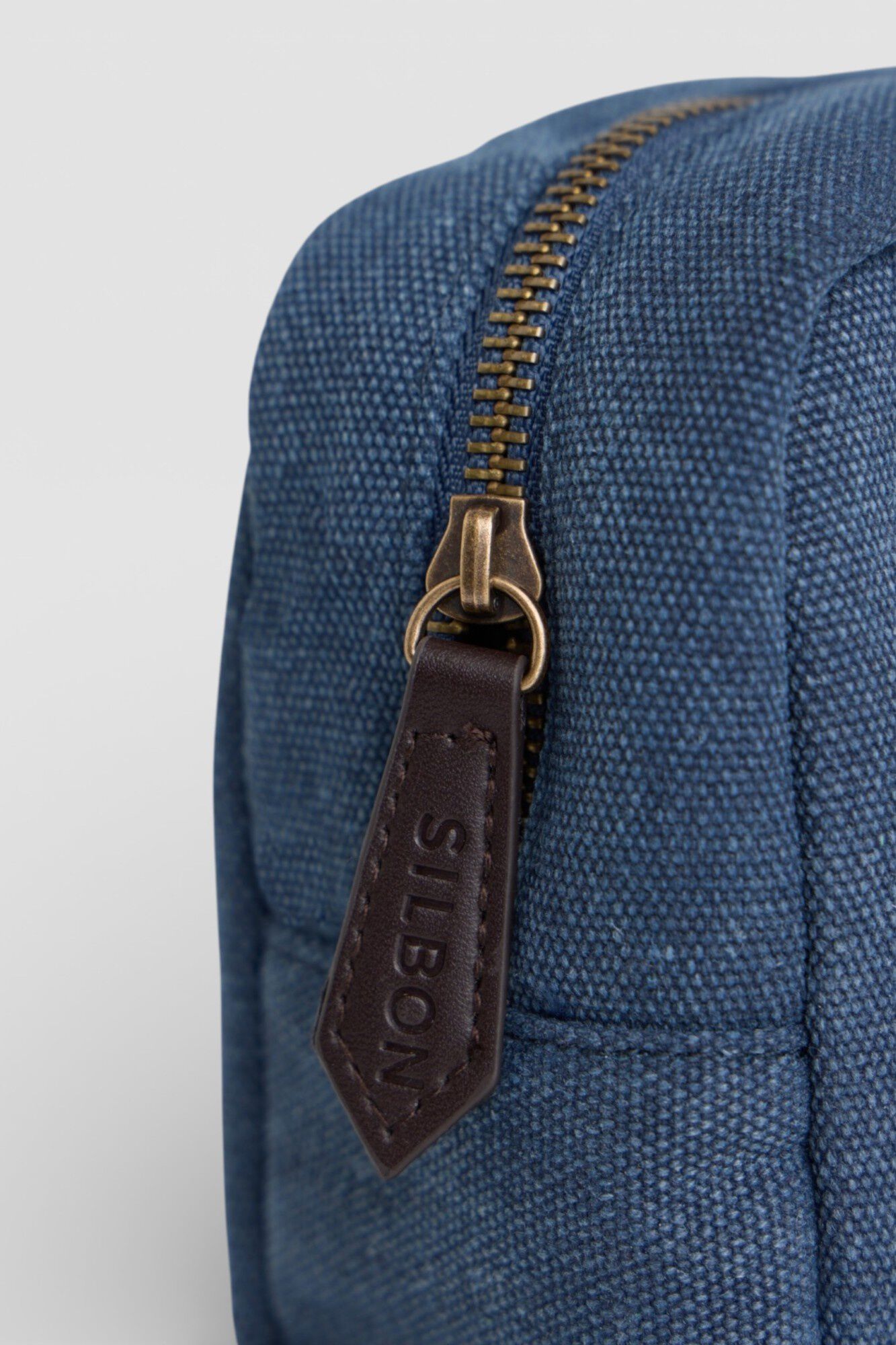 Silbon N&eacute;cessaire detalhe em pele Azul