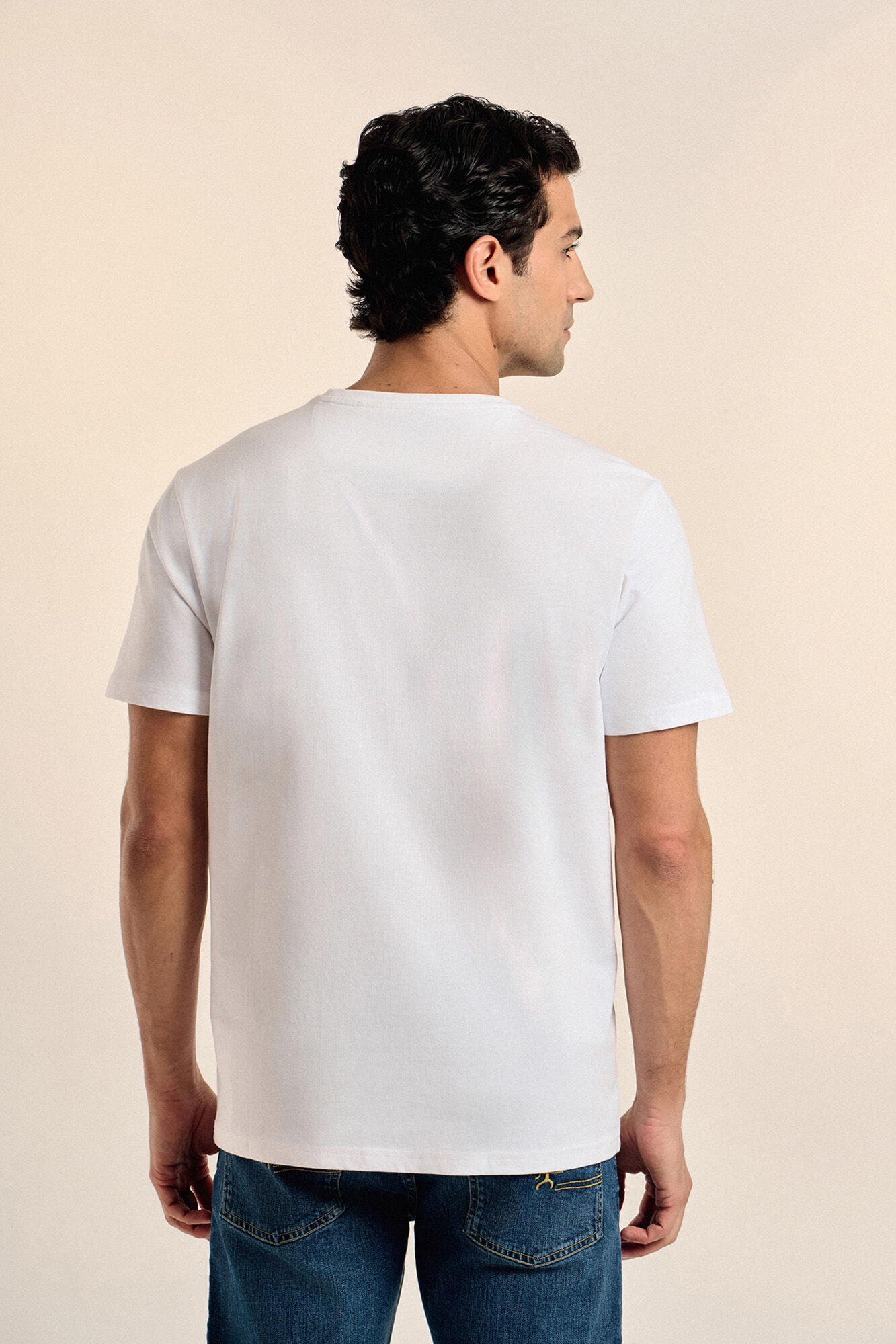 Valecuatro T-shirt logo