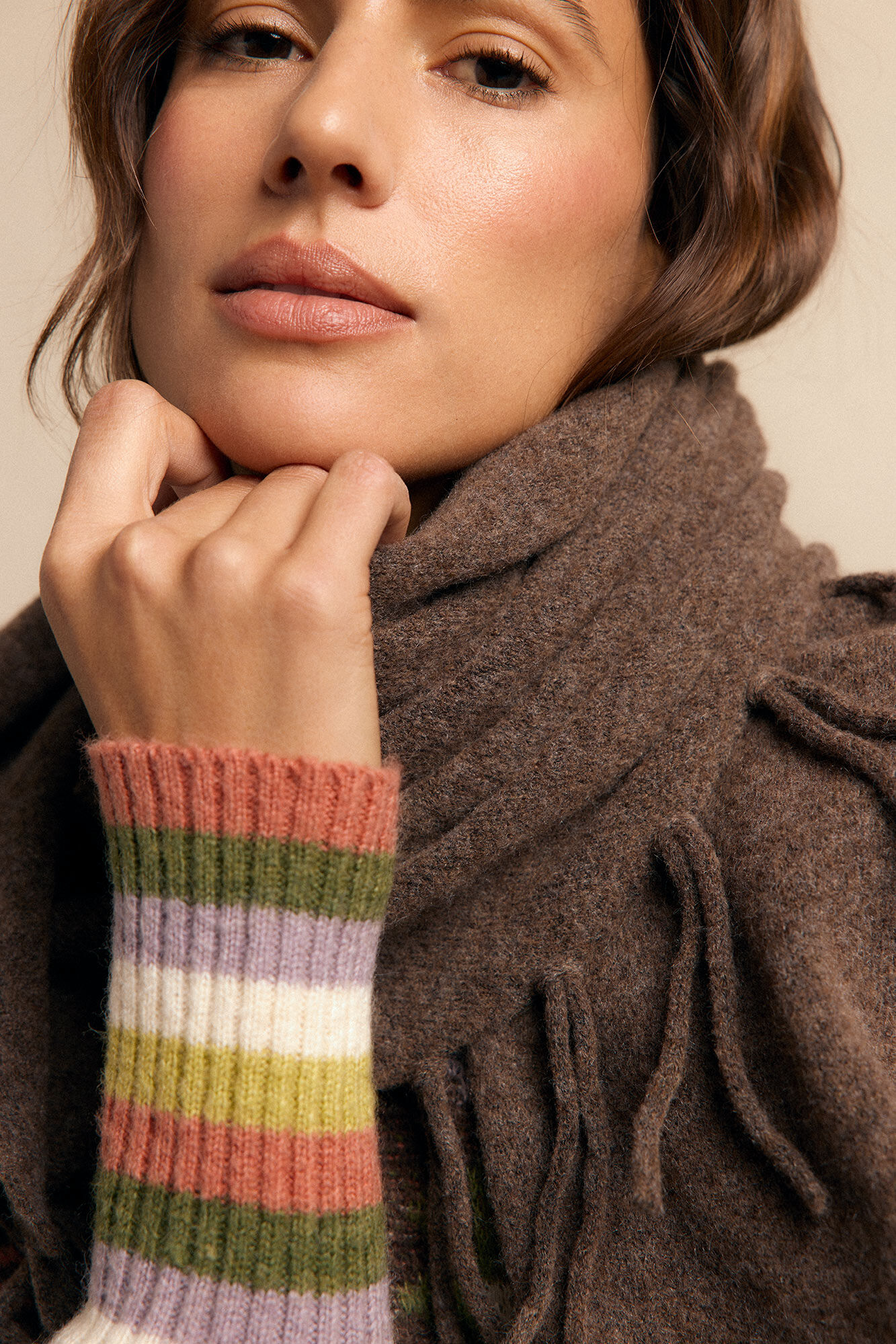 Slowlove Xale com franjas grossas