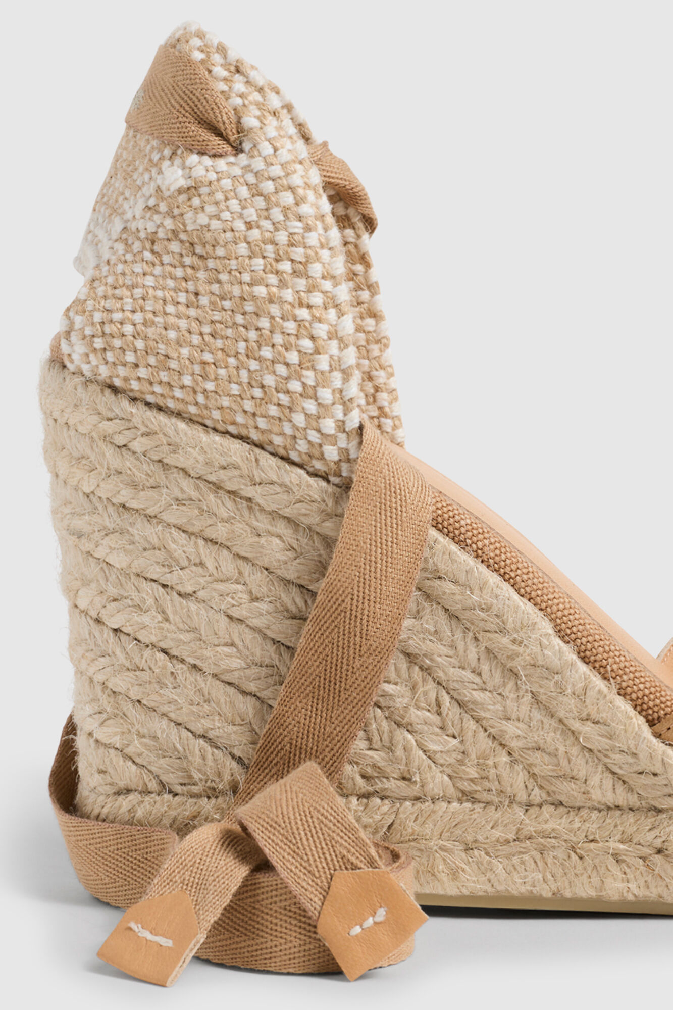 Casta&ntilde;er Alpercata com cunha Clara lona Castanho