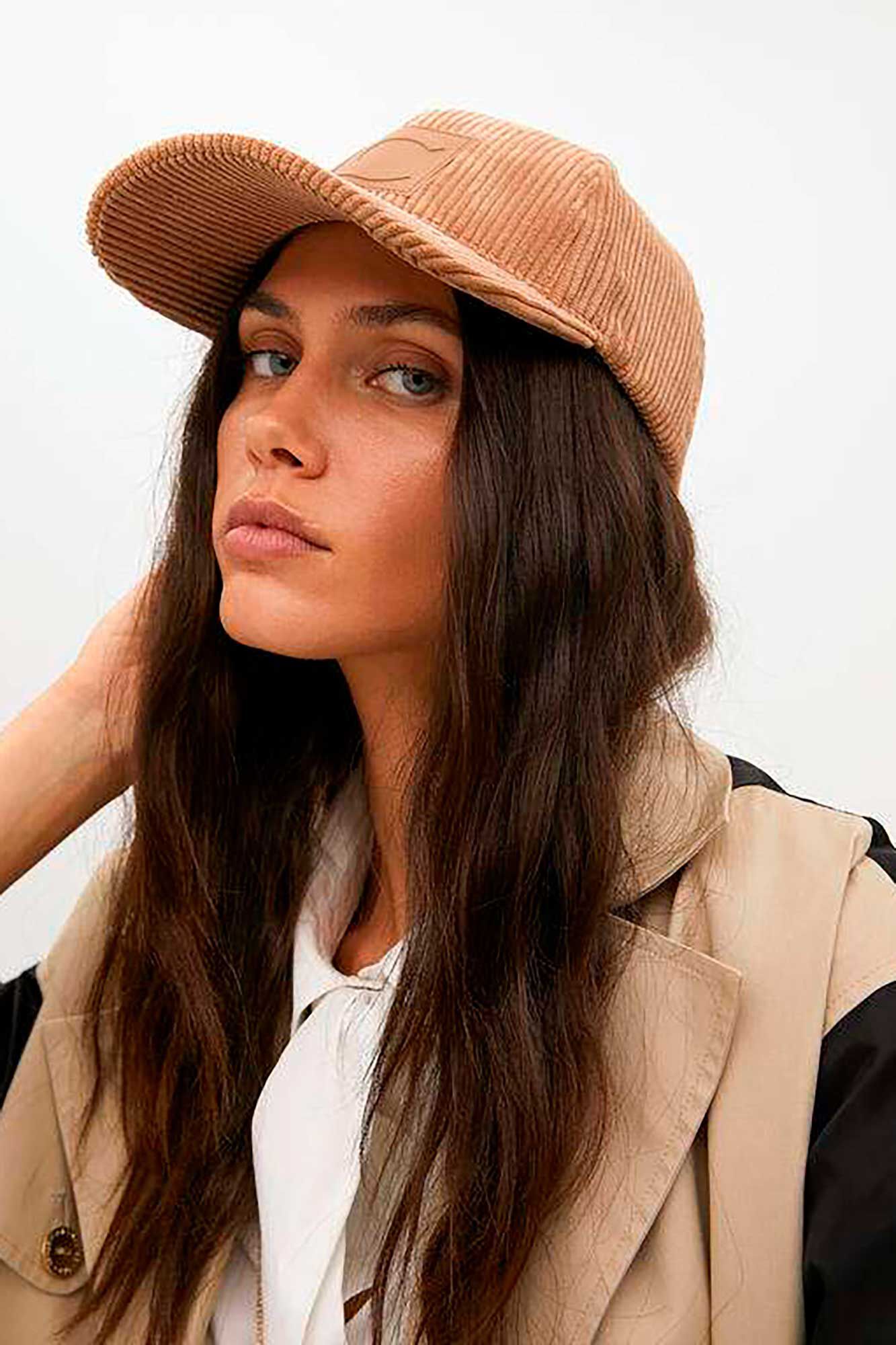 Lola Casademunt Viseira de veludo veludo