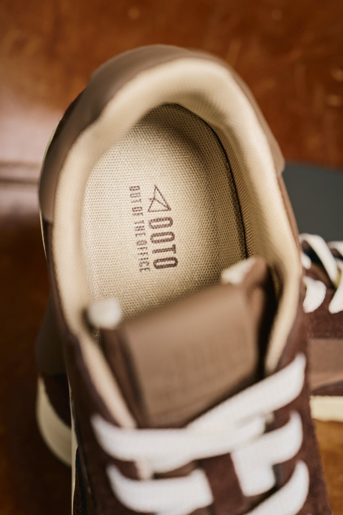 OOTO T&ecirc;nis de pele e tecido Castanho