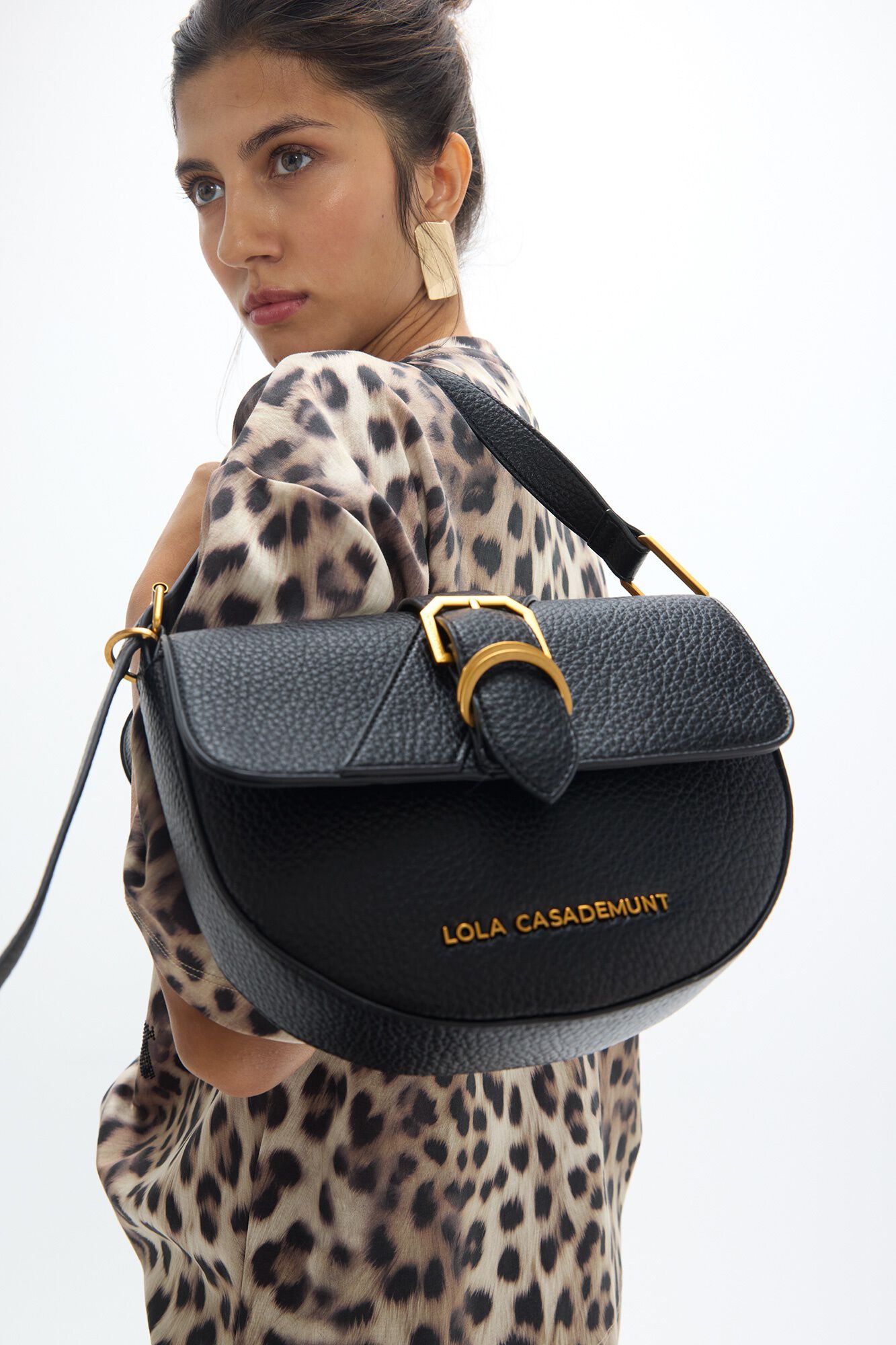 Lola Casademunt Bolsa a tiracolo com detalhe de cinto Preto