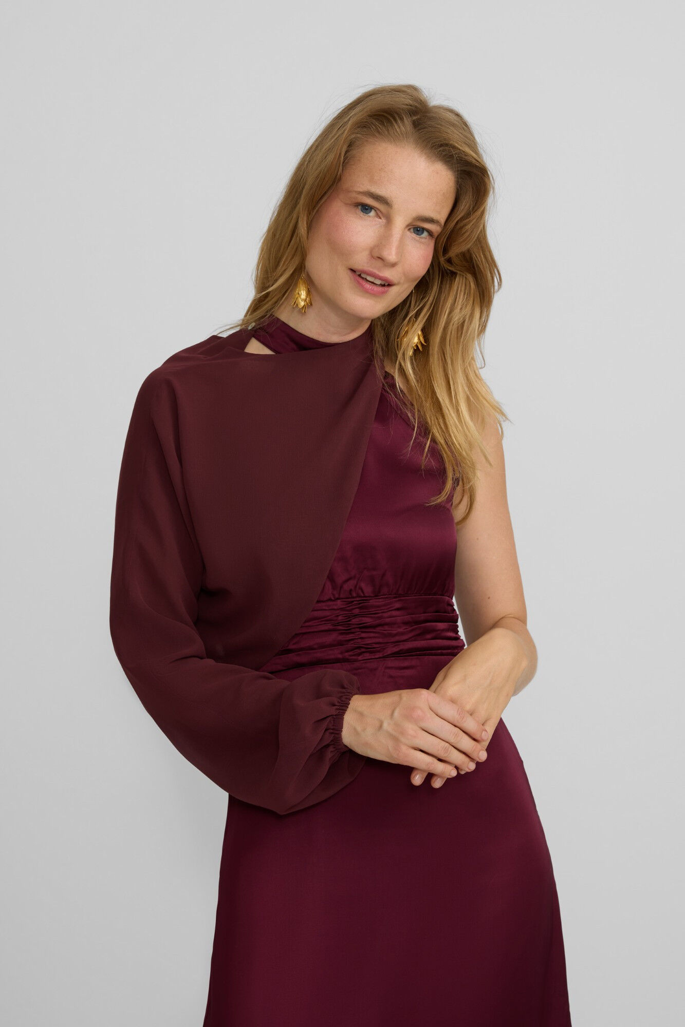 Silbon Vestido longo de capa de cetim Granada