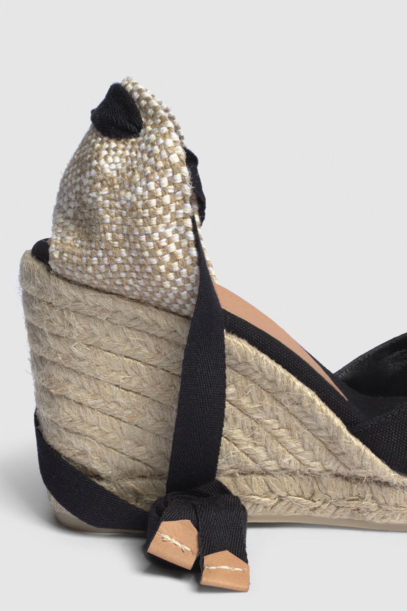 Casta&ntilde;er Black Chiara/8/001 Black