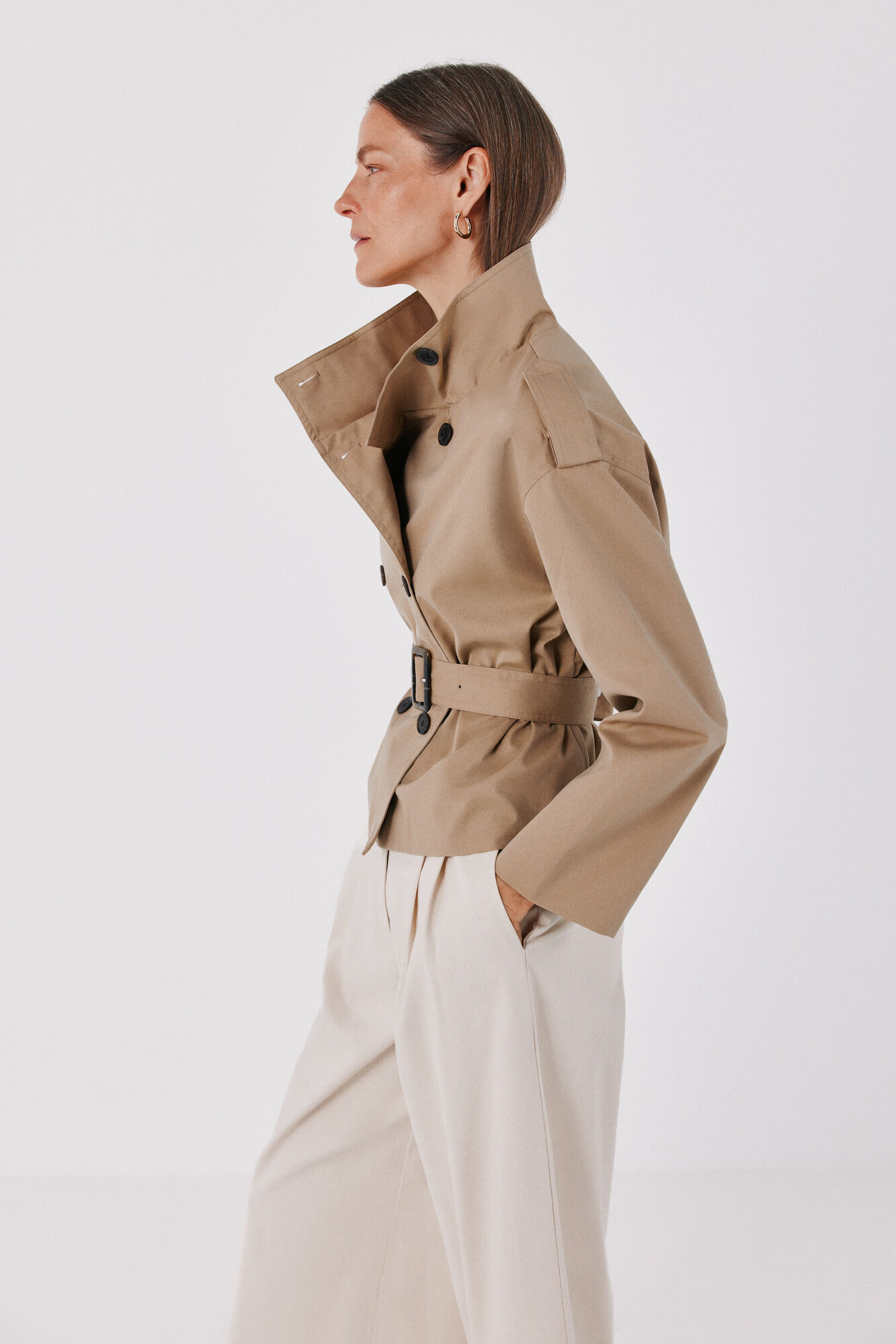 Cortefiel Short belted trench Beige