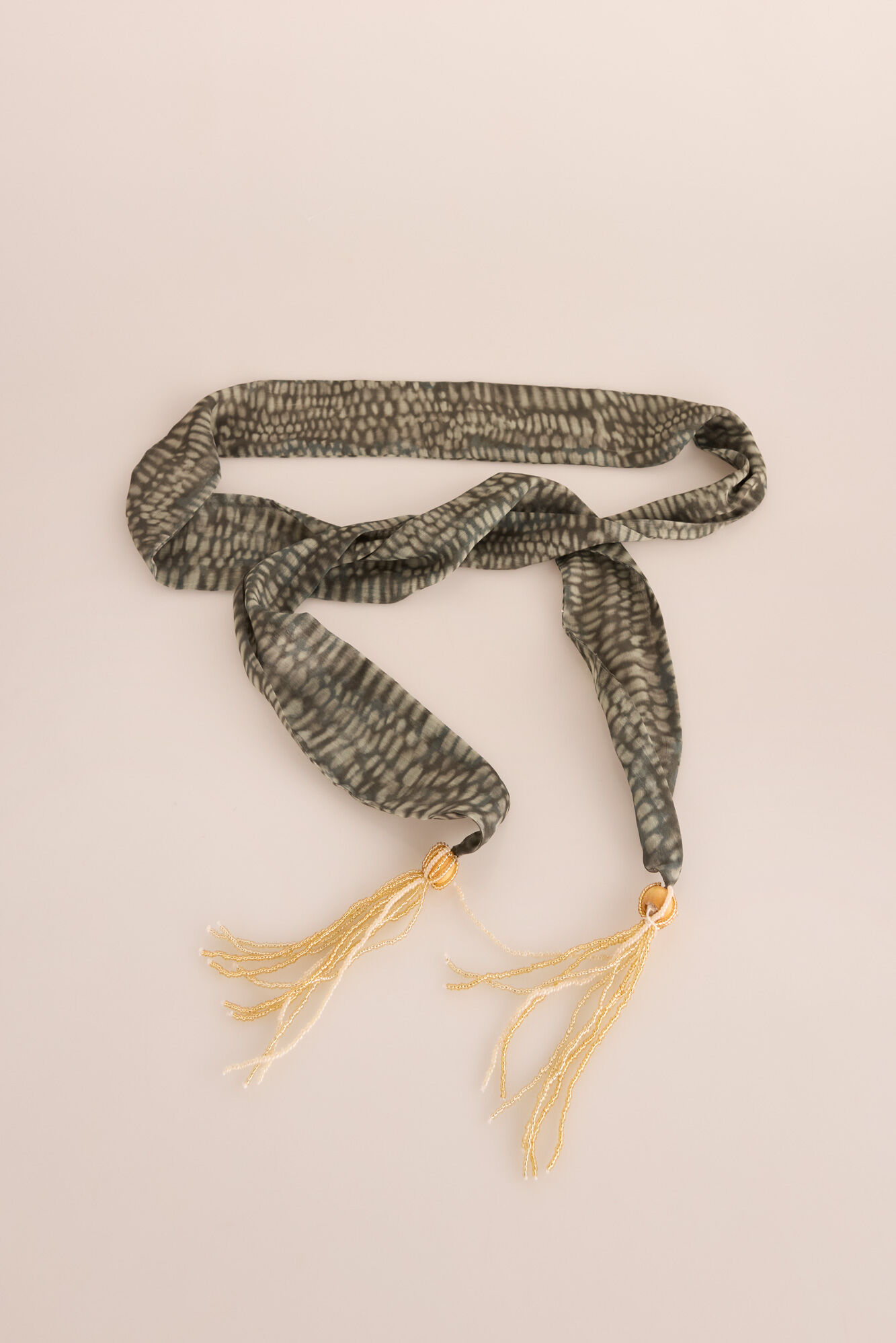 Slowlove Cachecol de gravata com mi&ccedil;angas